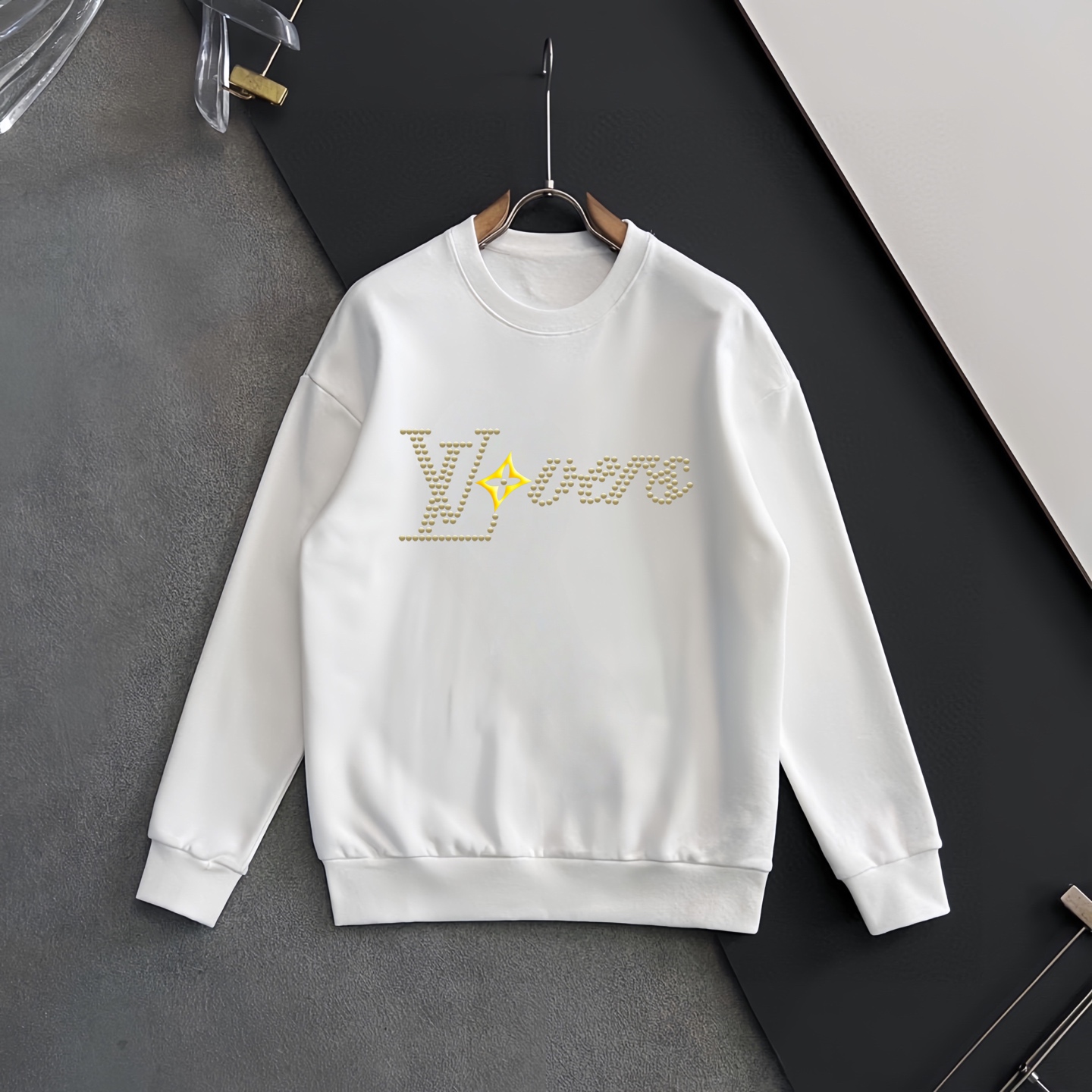 LV 驴牌 秋冬新作 クラシックデザイン 丸首スウェット