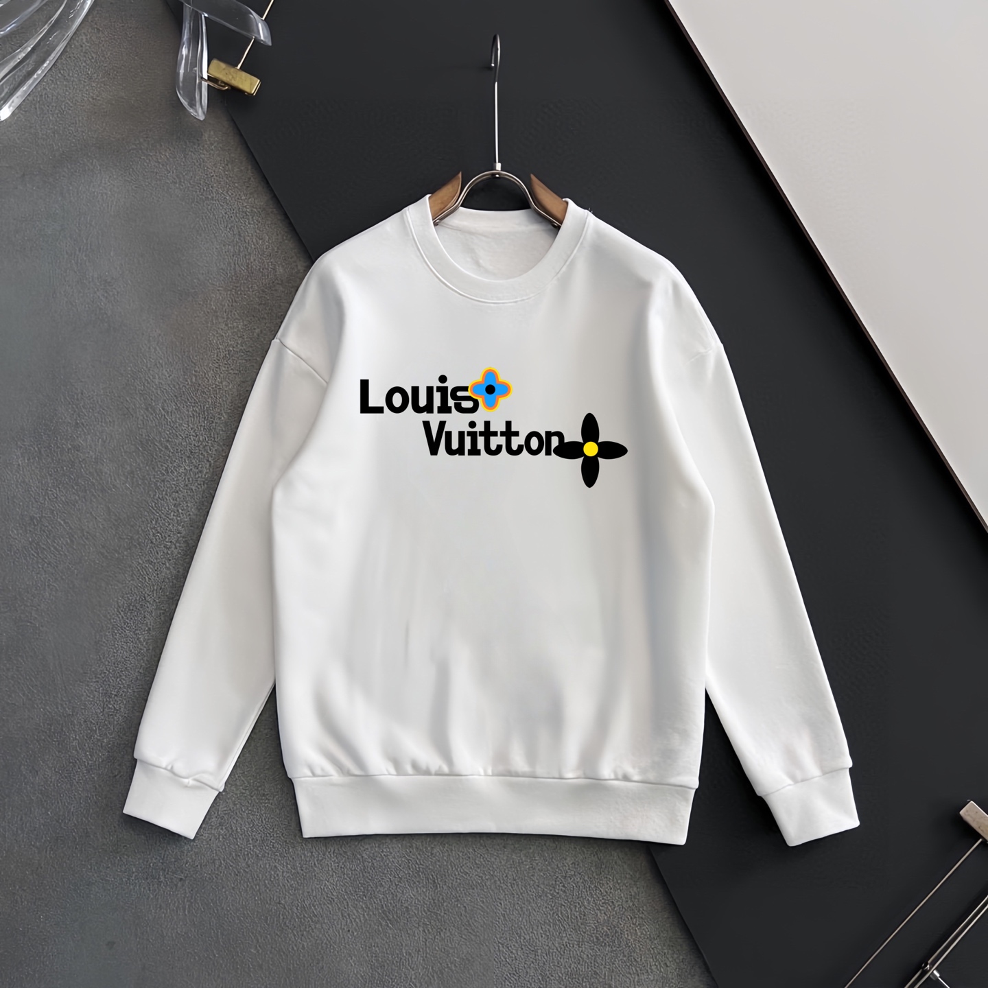 LV 驴牌 秋冬新作 クラシックデザイン ラウンドネック スウェットシャツ