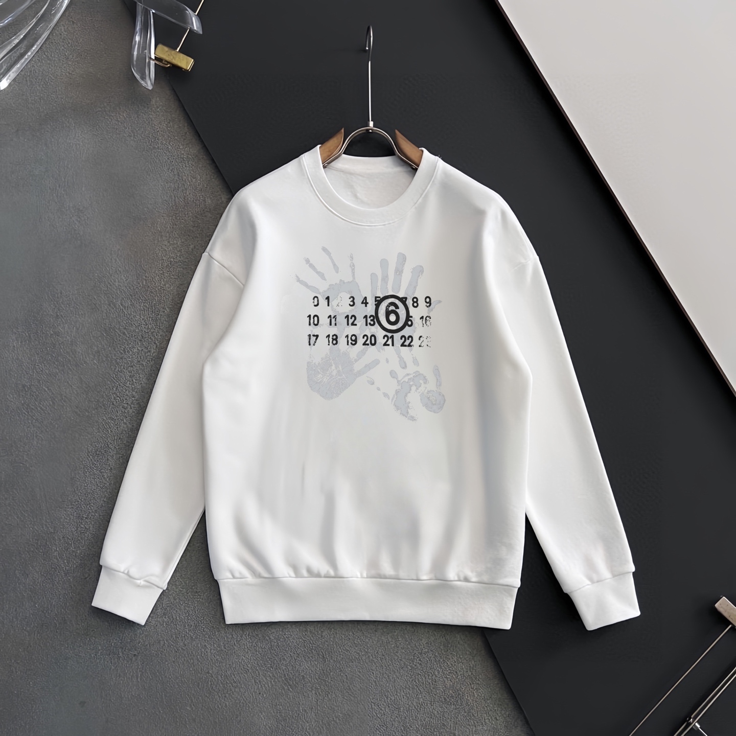 MM6 マジラ 個性派クラシックデザイン 400g純綿スウェット