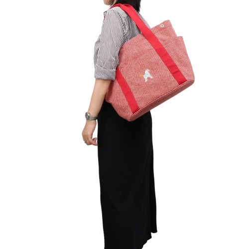 Chic & Functional Mommy Bag with Accessories - Diaper Changing Pad & Waterproof Liner 1 Chic & Functional Mommy Bag with Accessories - Diaper Changing Pad & Waterproof Liner