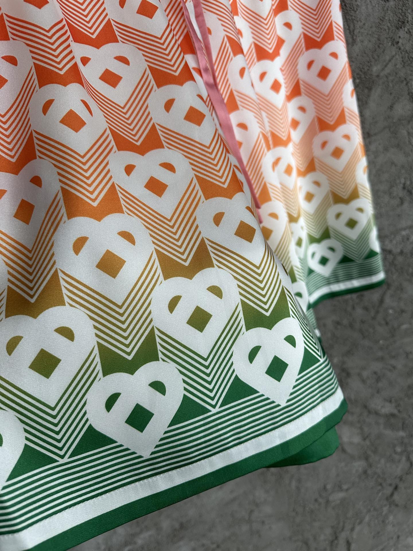 CASABLANCA 2024SS Heart-Patterned Silk Shorts - Stylish Summer Essential 5 i1718874762 1581 5