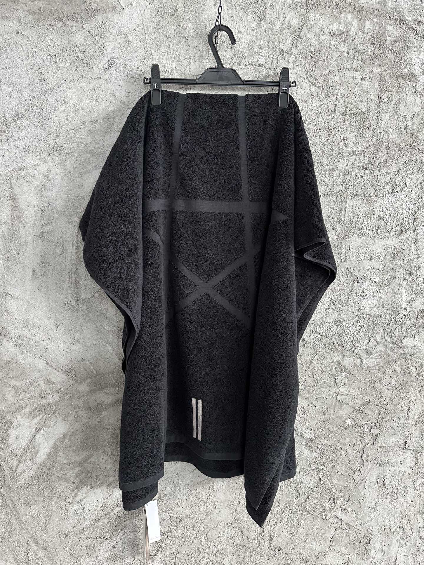 Rick Owens Pentagram Bath Towel - Oversized Terry Cloth, 170 x 95 CM 3 i1724461850 8776 3
