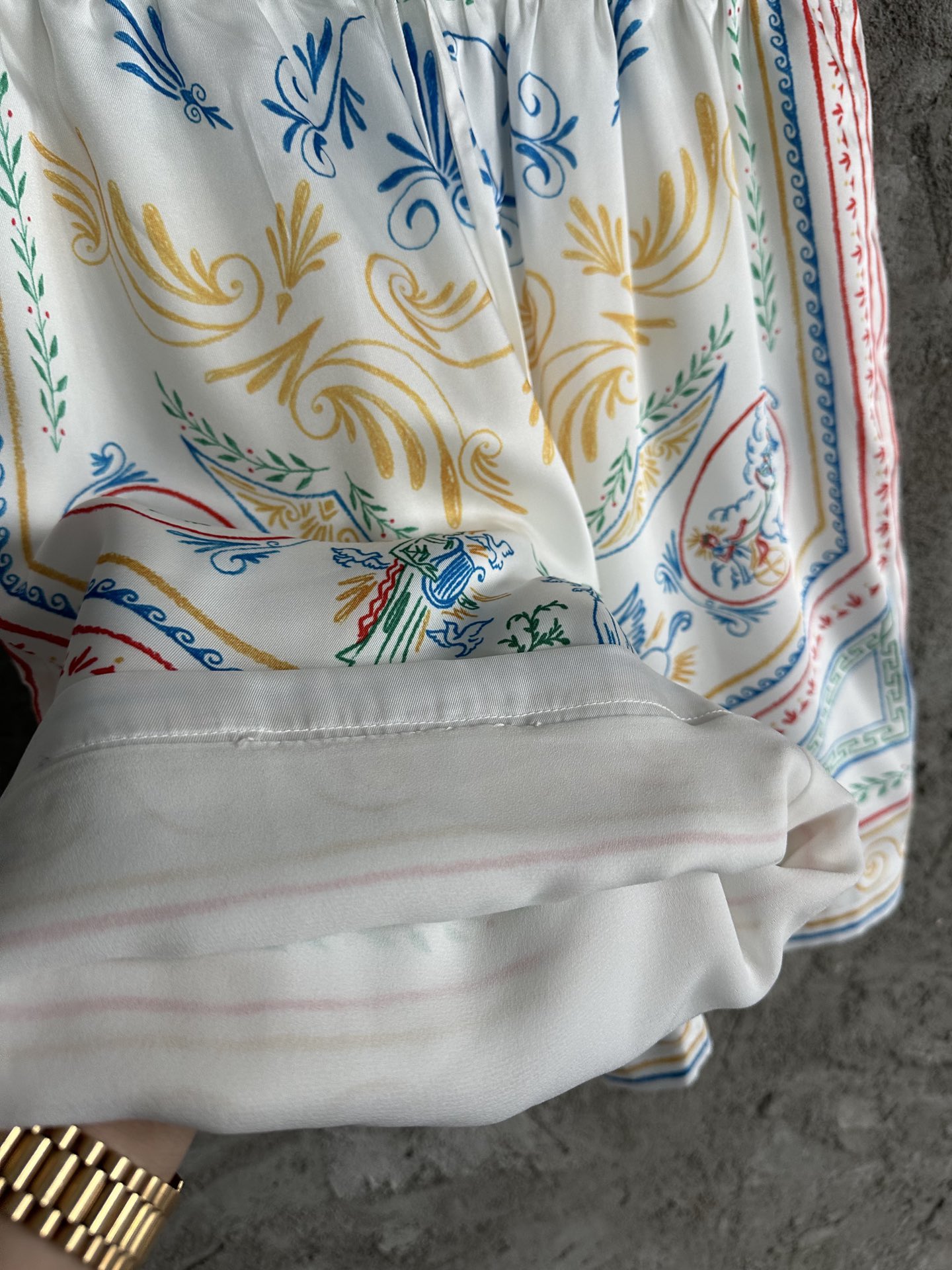 CASABLANCA 2024SS Totem Pattern Silk Shorts Custom Fabric Elastic Waist 6 i1726899518 2293 7