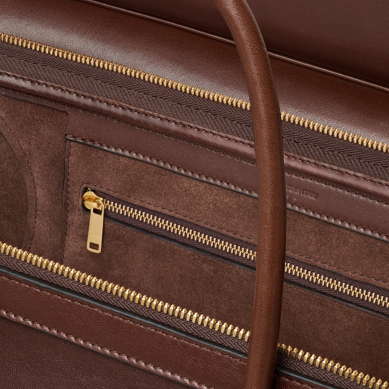 高品质原厂NEW LUGGAGE中号手袋可容纳A4尺寸文件21.7X6.5X9.1英寸(55X16.5X