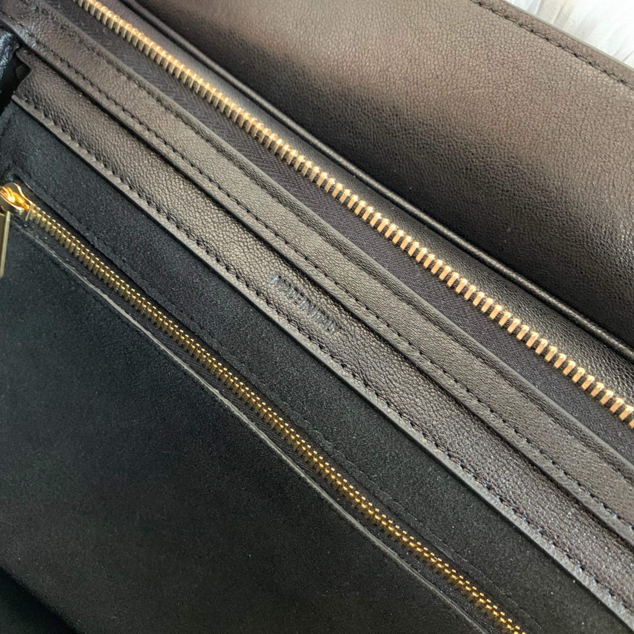 高品质原厂NEW LUGGAGE小号手袋38.5X11.5X16.5厘米)羊皮革牛剖层革衬里金色饰面手提