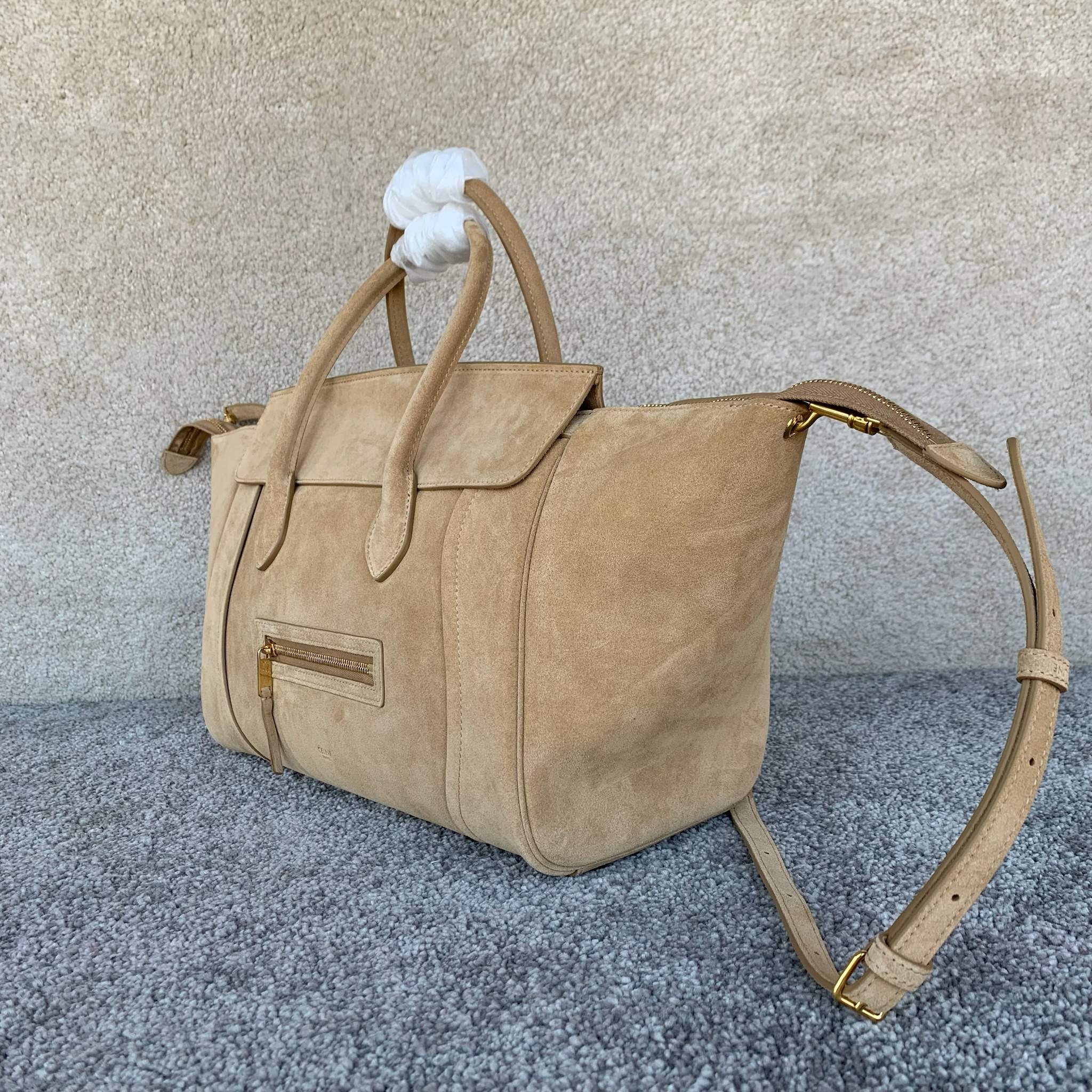 NEW LUGGAGE中号手袋杏色磨砂可容纳A4尺寸文件21.7X6.5X9.1英寸(55X16.5X2