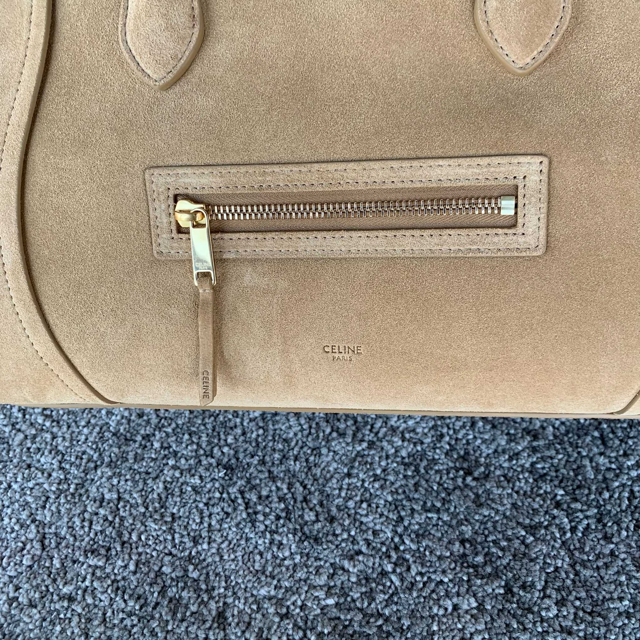 NEW LUGGAGE中号手袋杏色磨砂可容纳A4尺寸文件21.7X6.5X9.1英寸(55X16.5X2