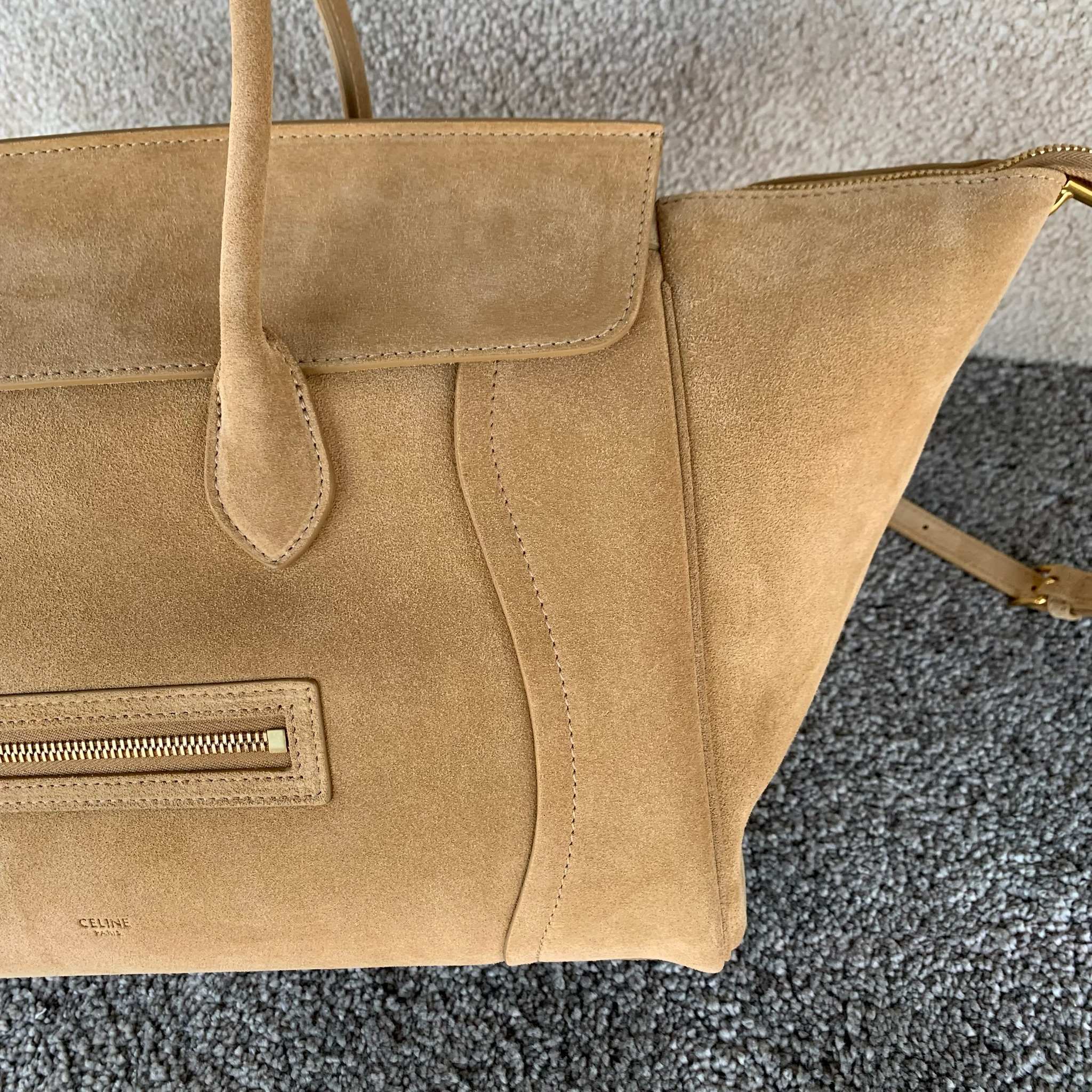 NEW LUGGAGE中号手袋杏色磨砂可容纳A4尺寸文件21.7X6.5X9.1英寸(55X16.5X2