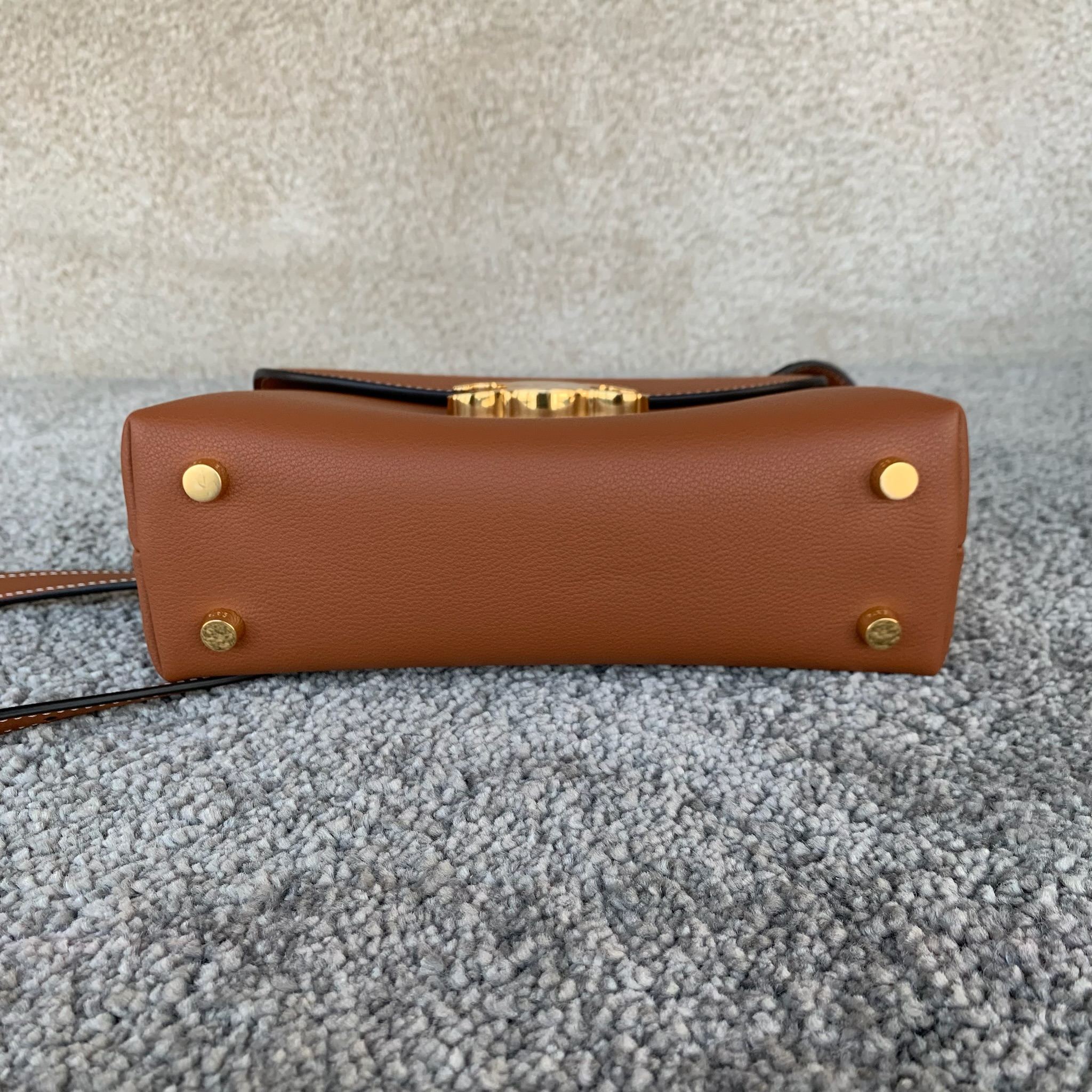 TEEN NINO手袋20.5X13X8厘米)牛皮革羊皮革衬里金色饰面手提、肩背和斜挎TRIOMPHE金