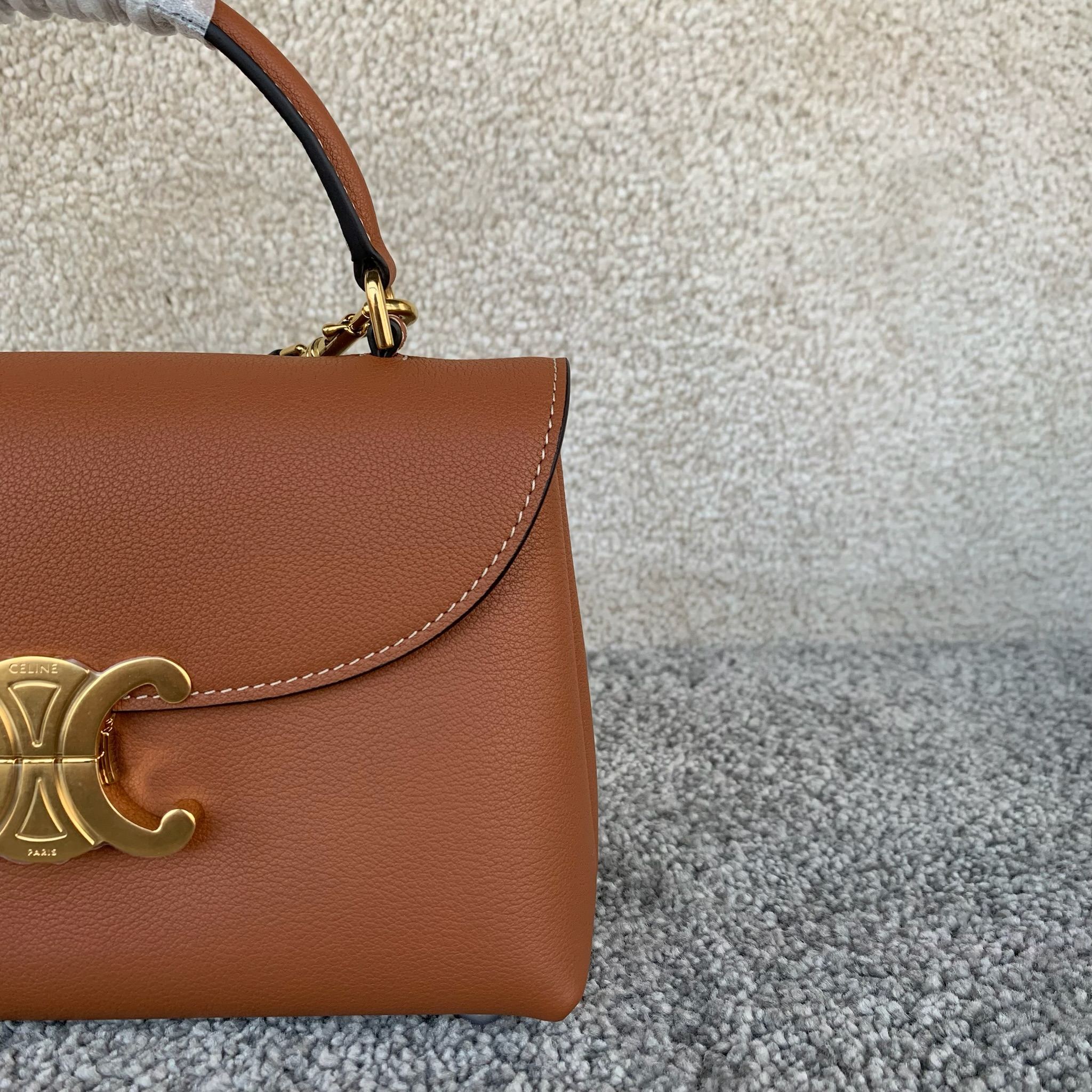 TEEN NINO手袋20.5X13X8厘米)牛皮革羊皮革衬里金色饰面手提、肩背和斜挎TRIOMPHE金