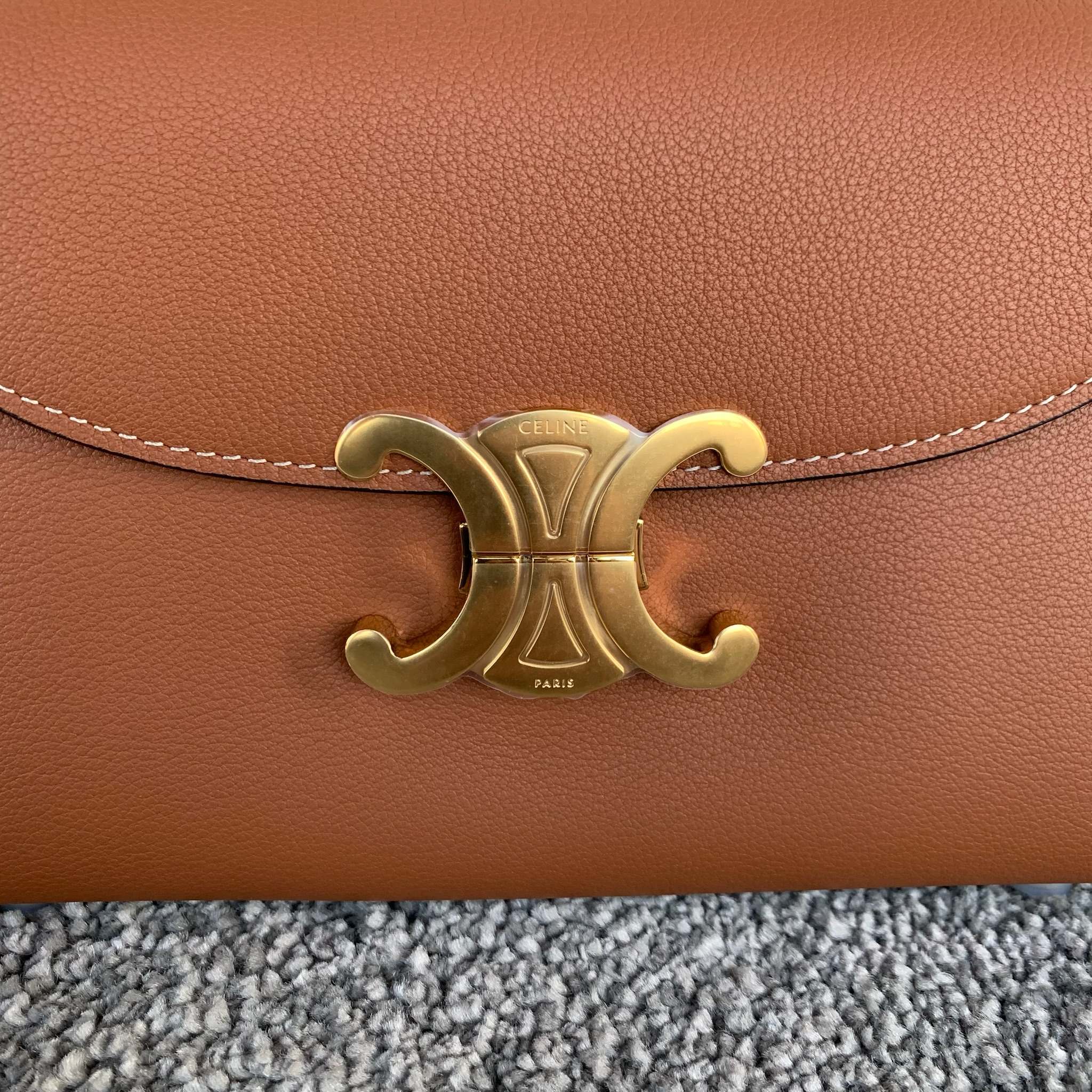 TEEN NINO手袋20.5X13X8厘米)牛皮革羊皮革衬里金色饰面手提、肩背和斜挎TRIOMPHE金