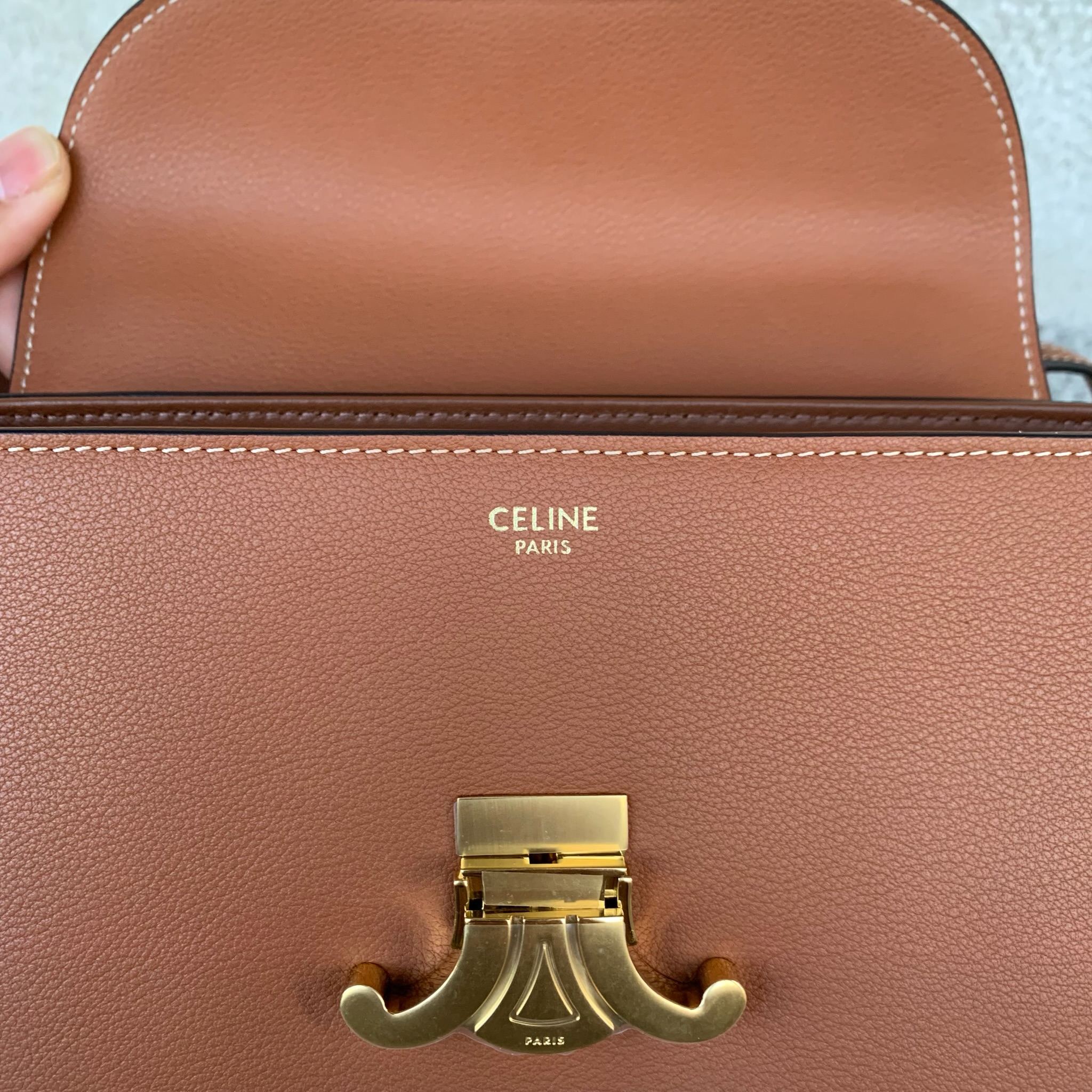 TEEN NINO手袋20.5X13X8厘米)牛皮革羊皮革衬里金色饰面手提、肩背和斜挎TRIOMPHE金