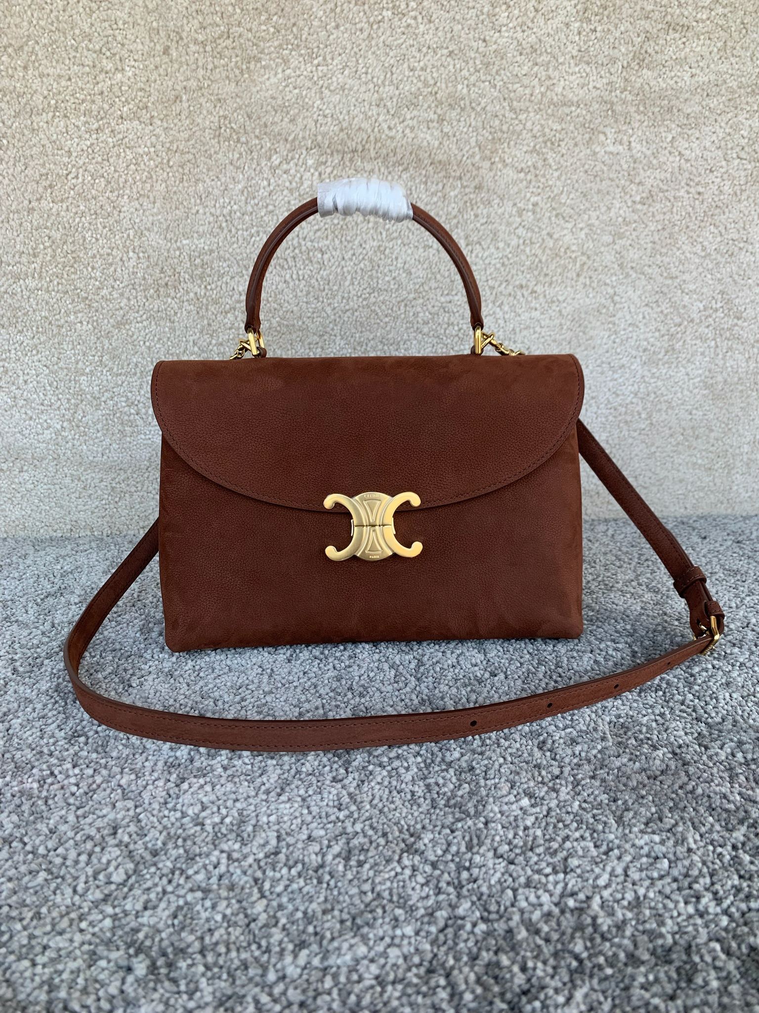 NINO中号手袋栗色25 X17.5X10厘米 牛皮革羊皮革衬里金色饰面手提、肩背和斜挎TRIOMPHE