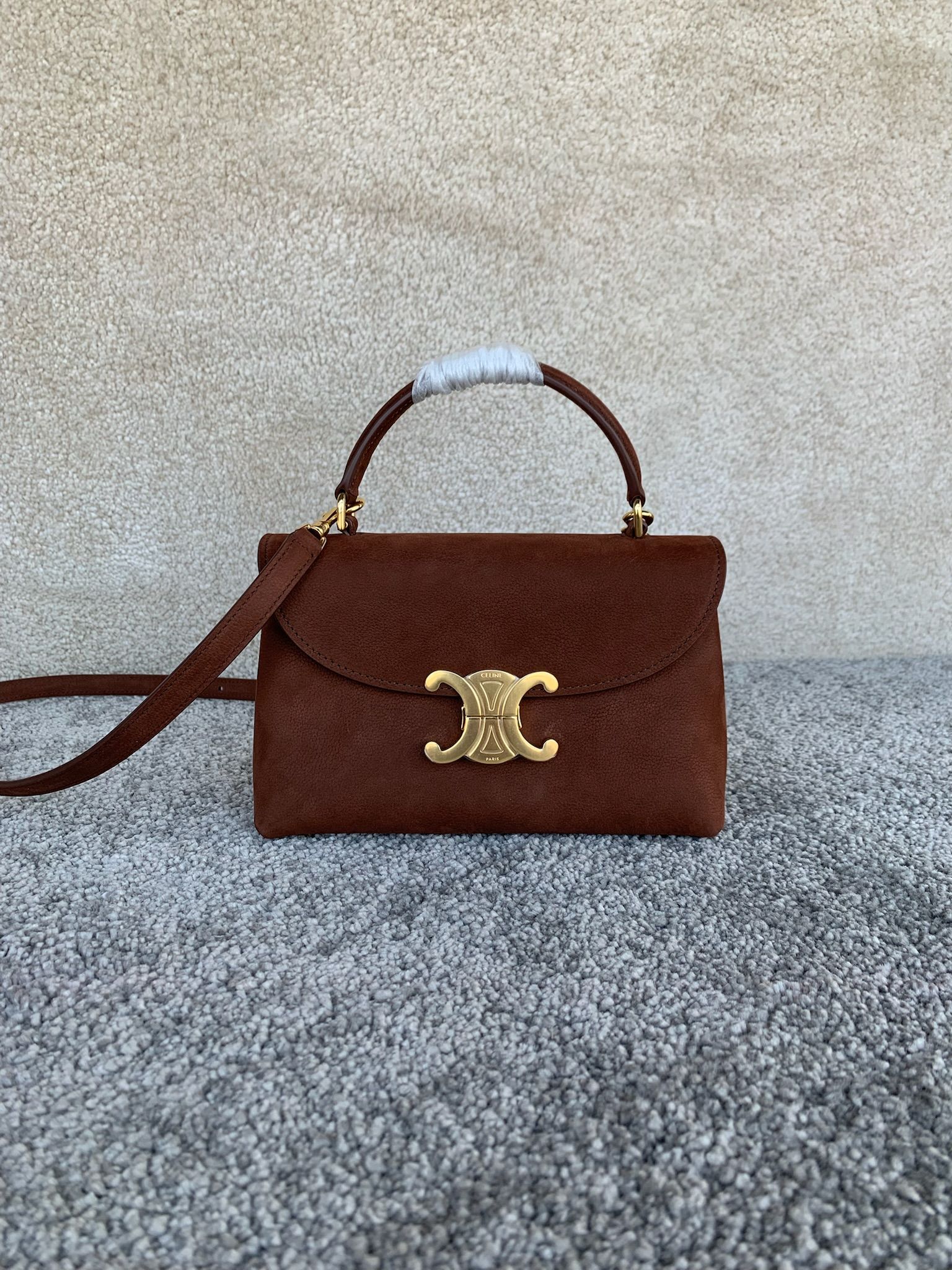 TEEN NINO手袋20.5X13X8厘米)牛皮革羊皮革衬里金色饰面手提、肩背和斜挎TRIOMPHE金