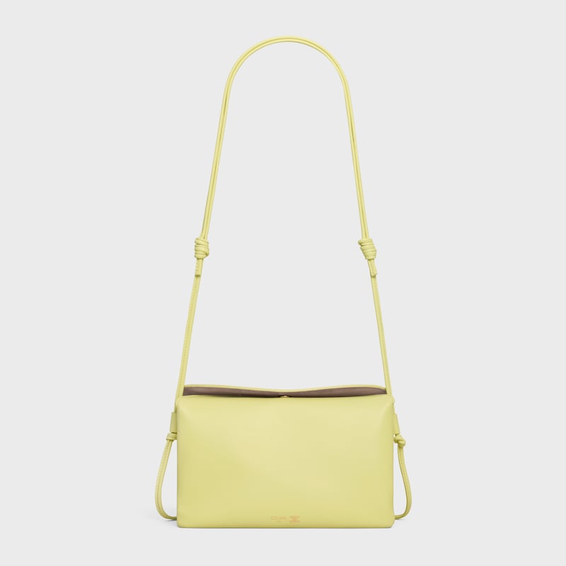 TRIO FLAP手袋迷你手袋，本款型可装下PLUS等较大的智能手机机型 22X14X4厘米)羊皮革牛剖