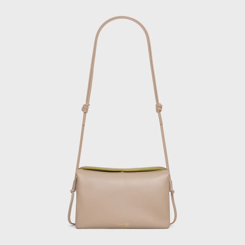 TRIO FLAP手袋迷你手袋，本款型可装下PLUS等较大的智能手机机型 22X14X4厘米)羊皮革牛剖