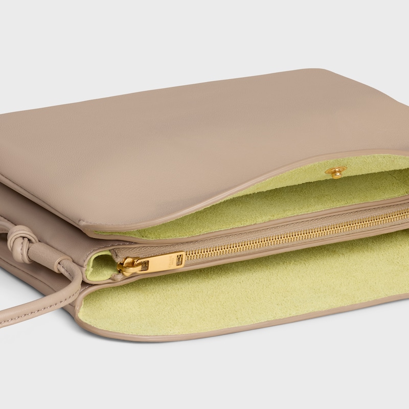 TRIO FLAP手袋迷你手袋，本款型可装下PLUS等较大的智能手机机型 22X14X4厘米)羊皮革牛剖