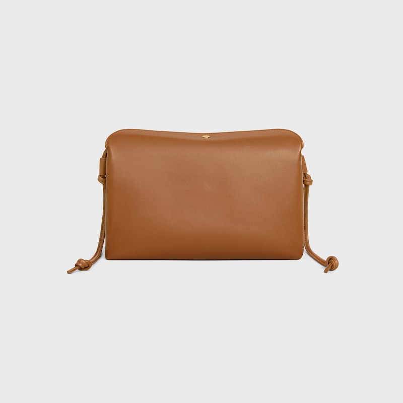 TRIO FLAP手袋迷你手袋，本款型可装下PLUS等较大的智能手机机型 22X14X4厘米)羊皮革牛剖