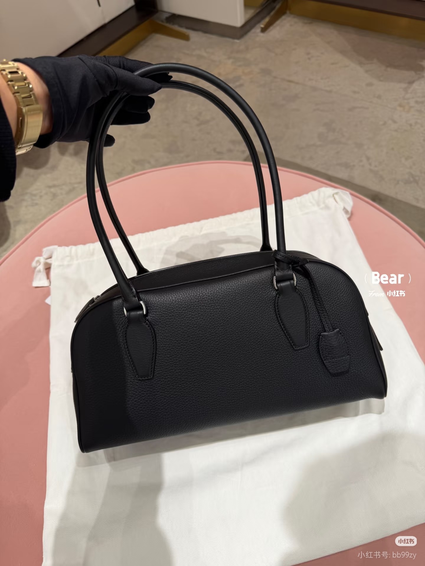 the ro w india长柄小众狠货质感控必看!秋冬大衣最佳CP这只咖色长柄真的太绝了质感温润低调，