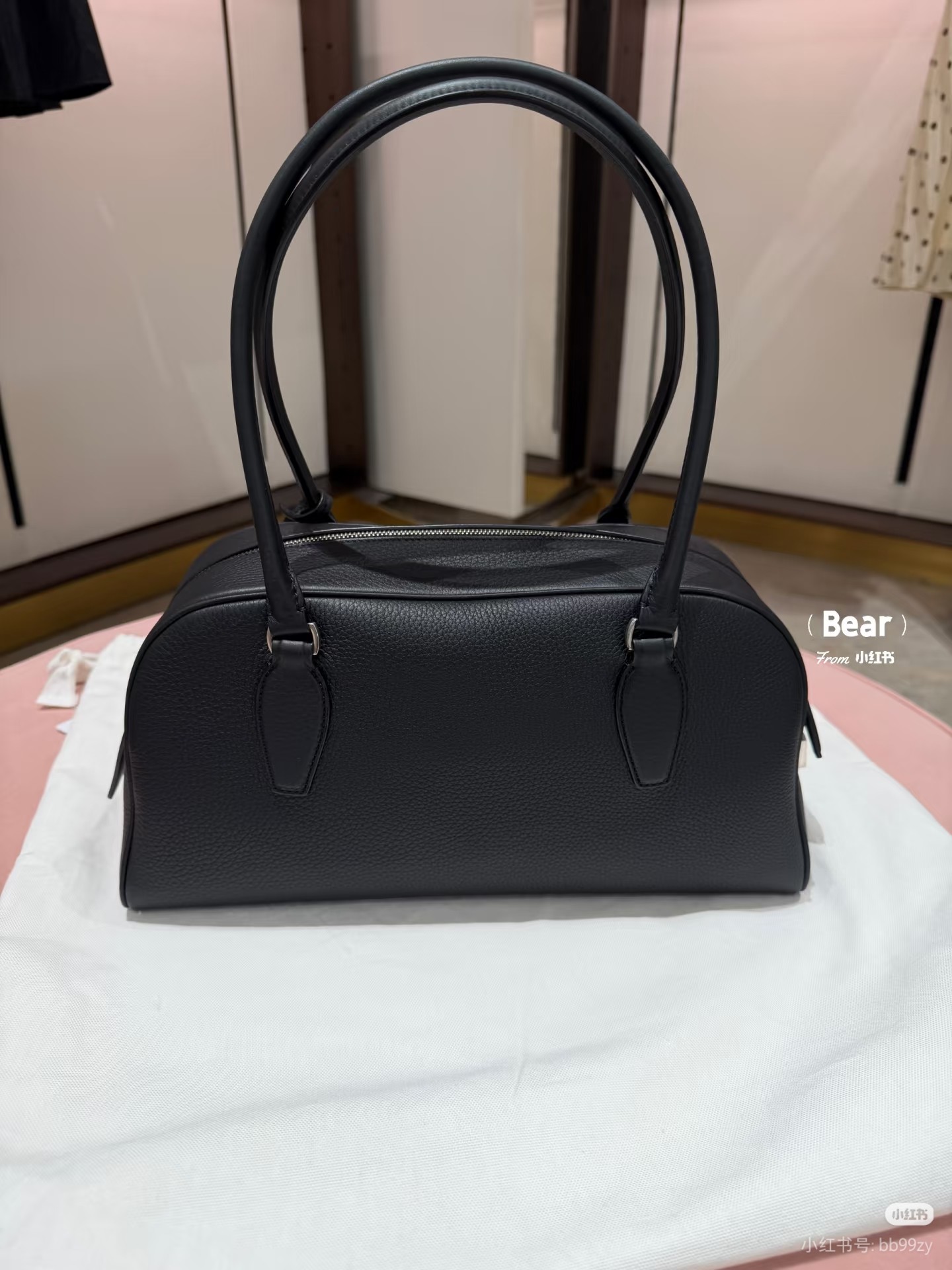 the ro w india长柄小众狠货质感控必看!秋冬大衣最佳CP这只咖色长柄真的太绝了质感温润低调，