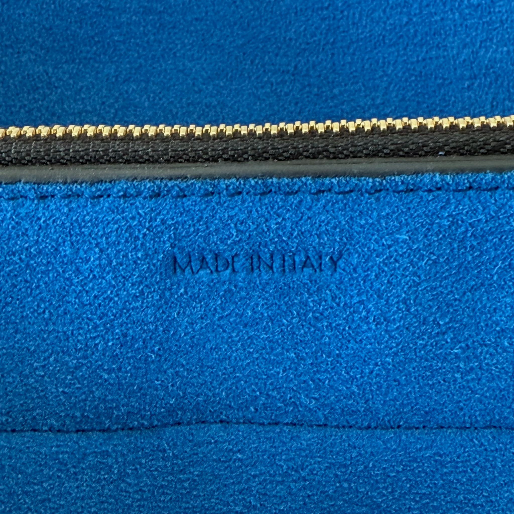 TRIO FLAP手袋迷你手袋，本款型可装下PLUS等较大的智能手机机型 22X14X4厘米)羊皮革牛剖