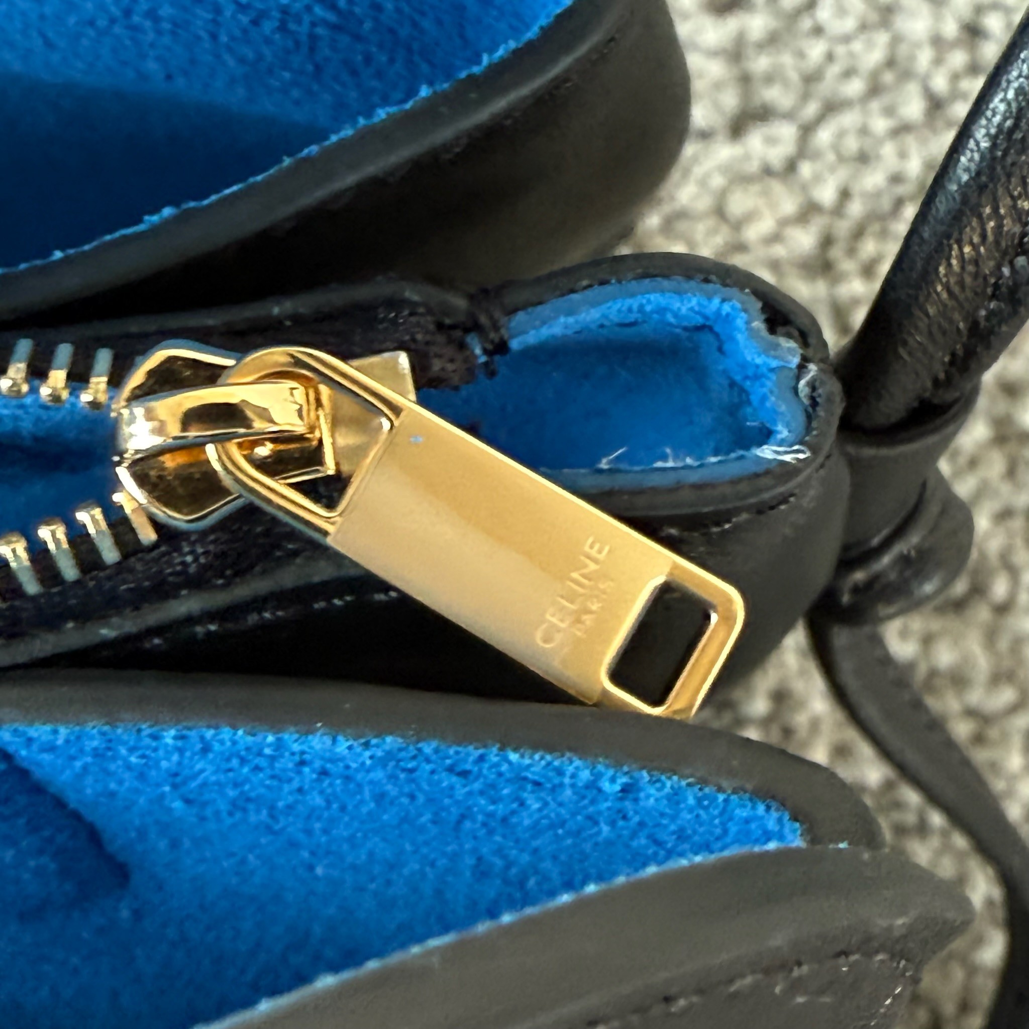 TRIO FLAP手袋迷你手袋，本款型可装下PLUS等较大的智能手机机型 22X14X4厘米)羊皮革牛剖