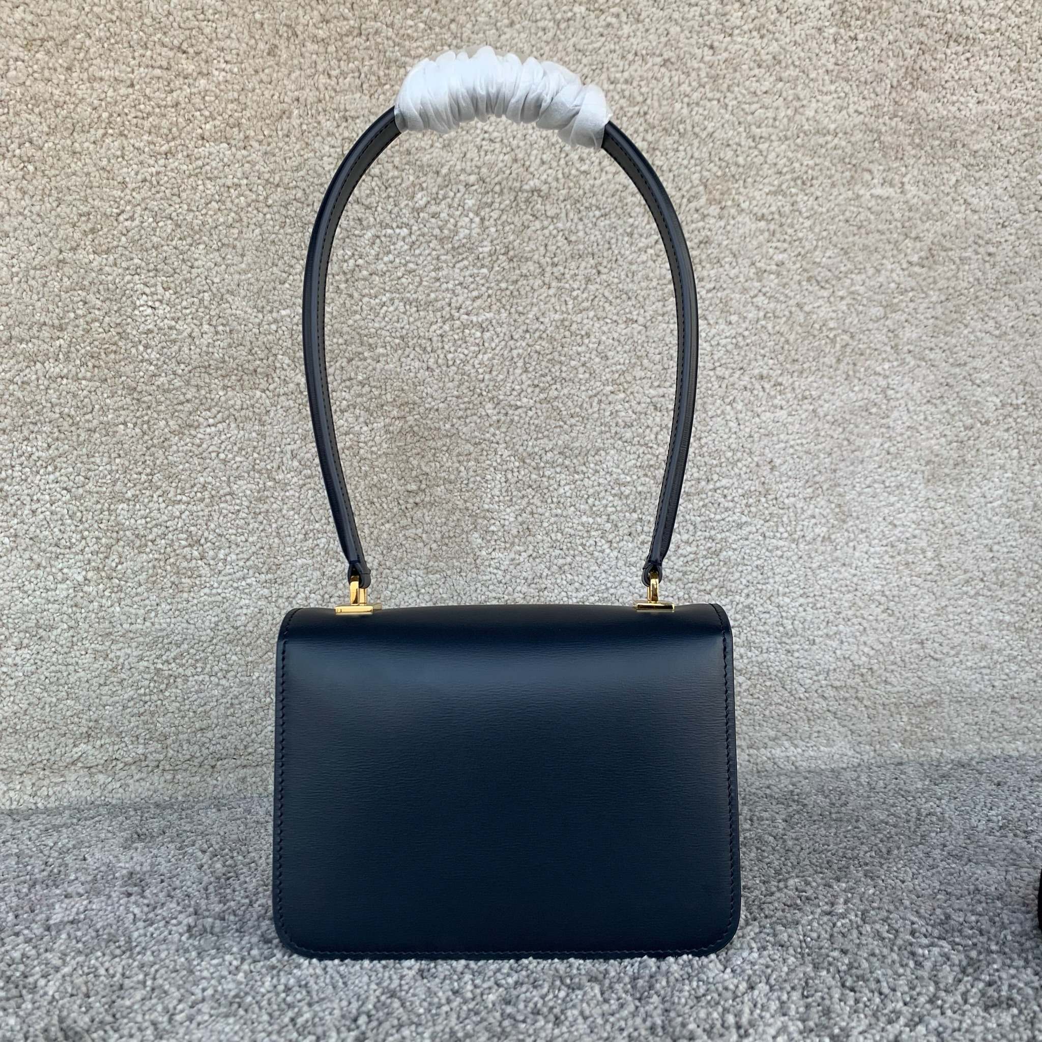 TEEN GARANCE牛皮革手袋18.5 X 13X6厘米 牛皮革羊皮革衬里肩背和手提TRIOMPHE