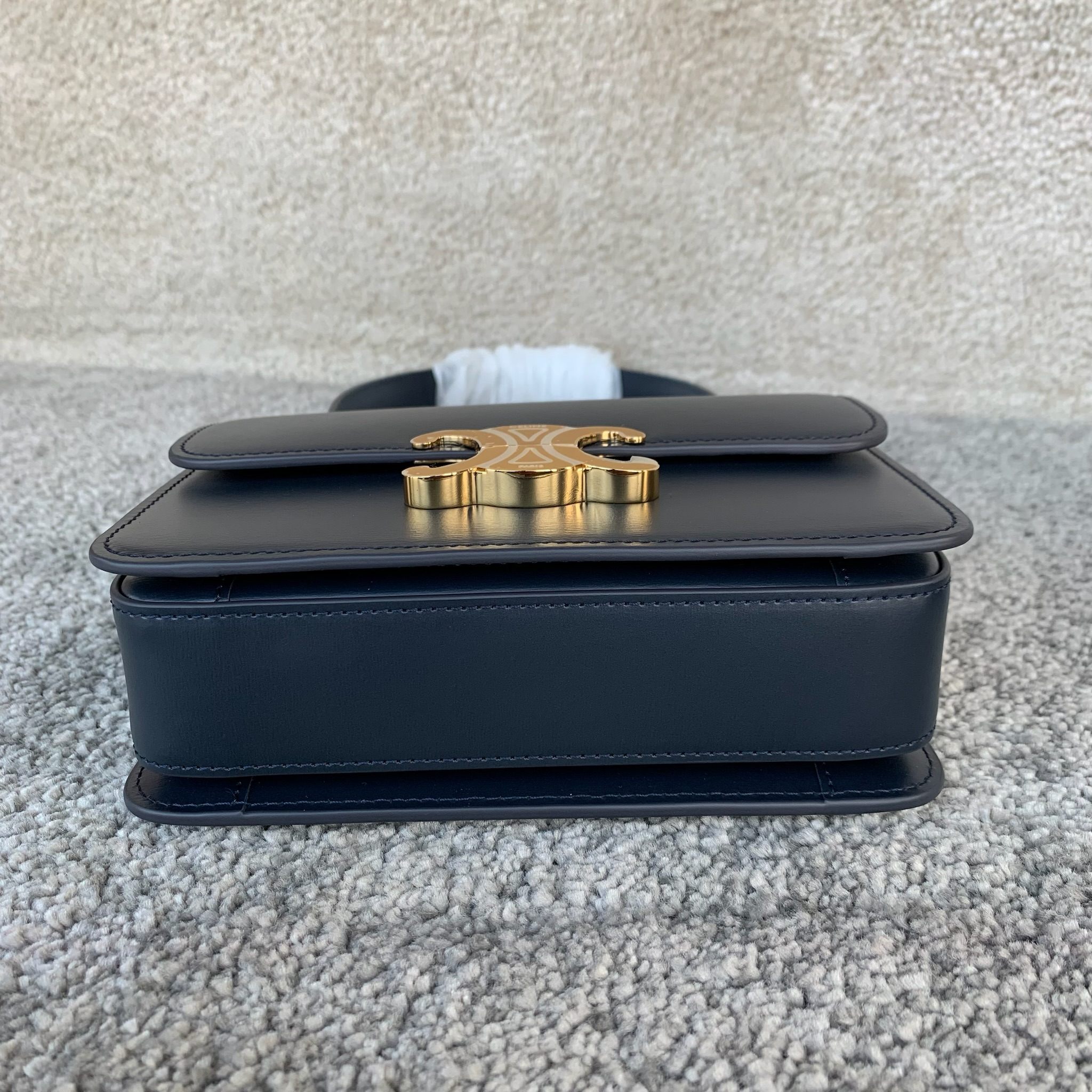 TEEN GARANCE牛皮革手袋18.5 X 13X6厘米 牛皮革羊皮革衬里肩背和手提TRIOMPHE