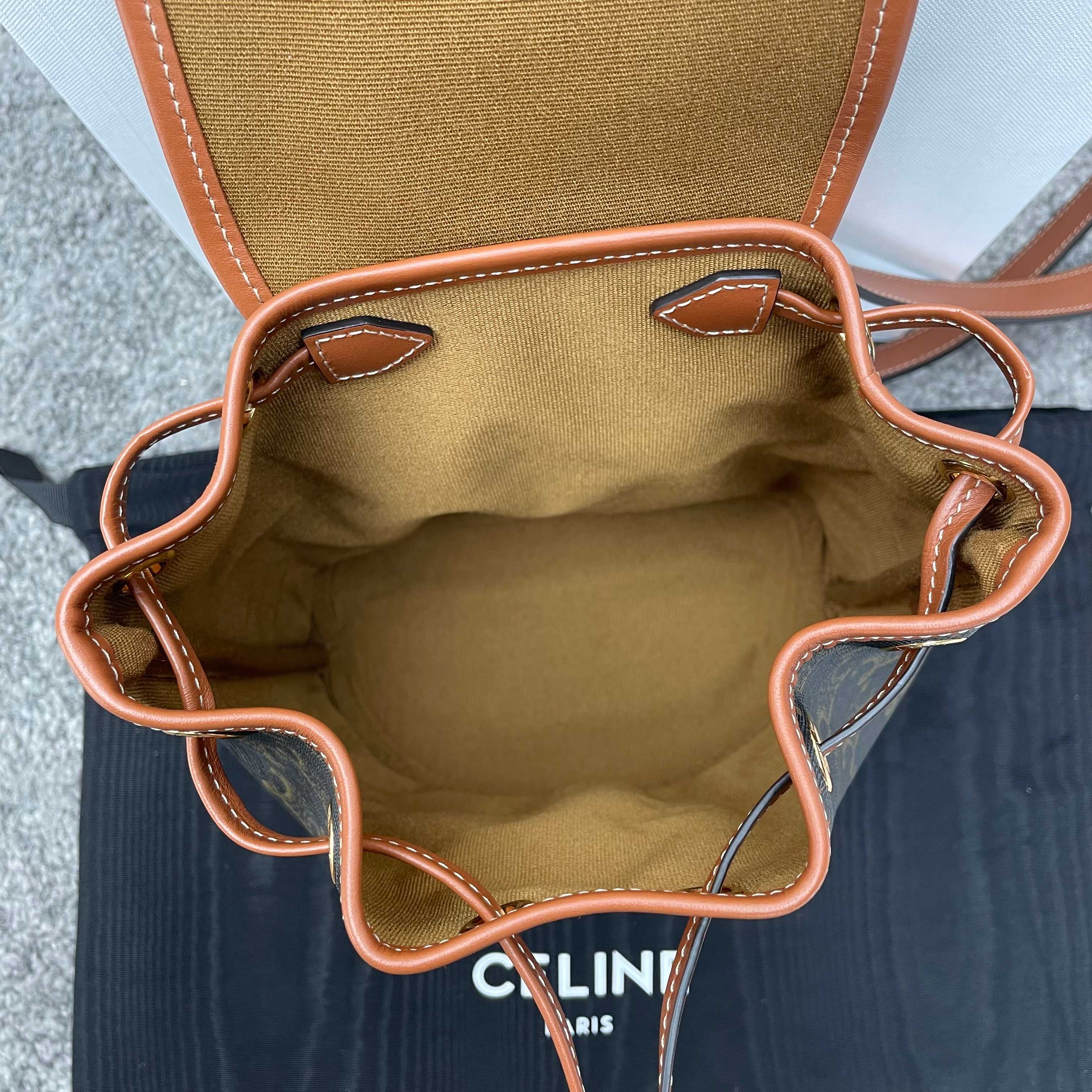 FOLCO TRIOMPHE CANVAS 标志印花和牛皮革迷你背包 尺寸17x20x7 cm ，本款型