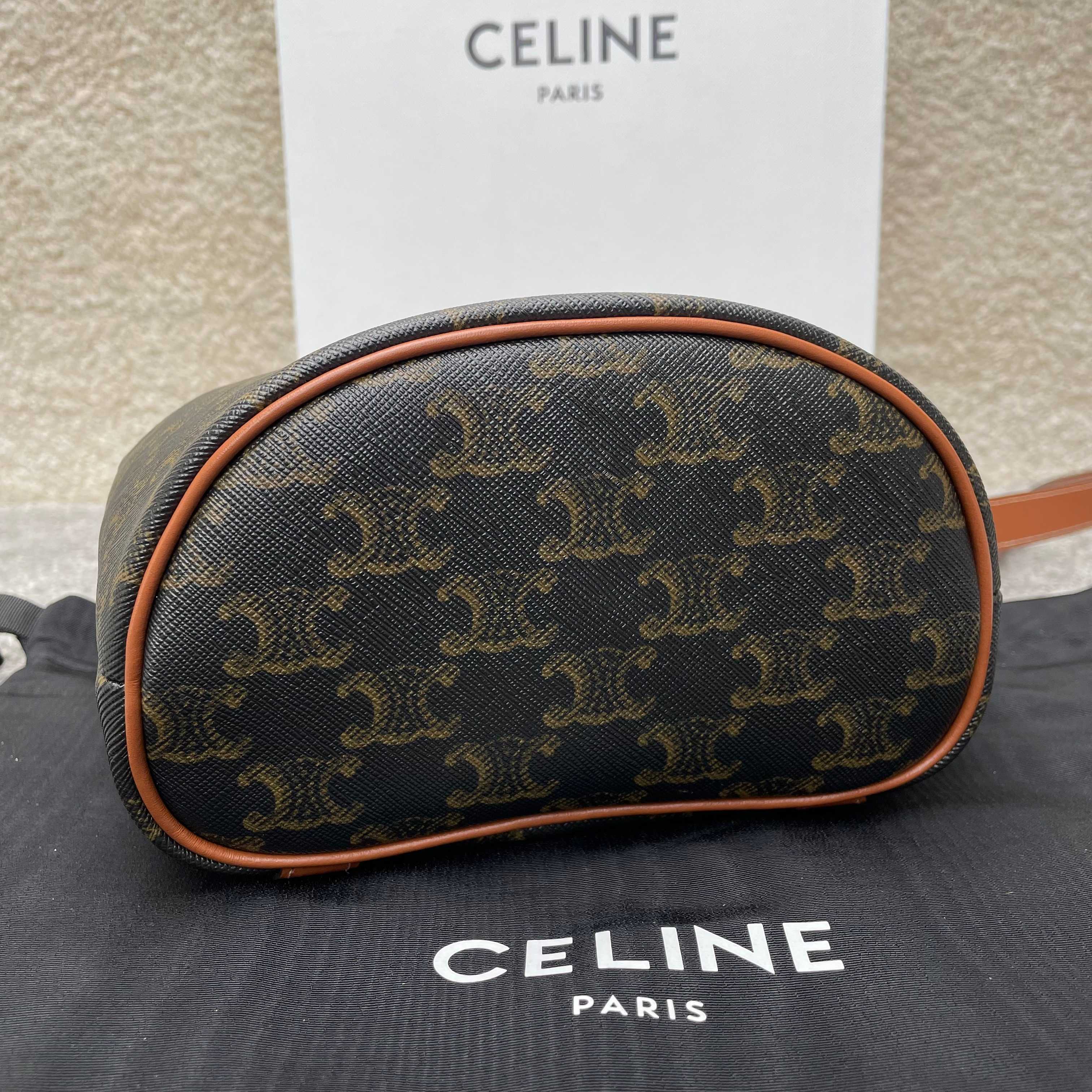 FOLCO TRIOMPHE CANVAS 标志印花和牛皮革迷你背包 尺寸17x20x7 cm ，本款型