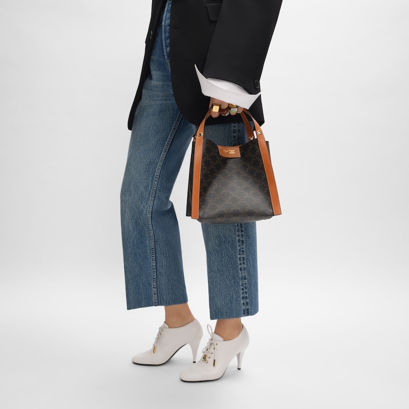 CUBE小号标志印花手袋18.5X21X17厘米)标志印花，人造革织物金色饰面手提，肩背和斜挎1个主隔层