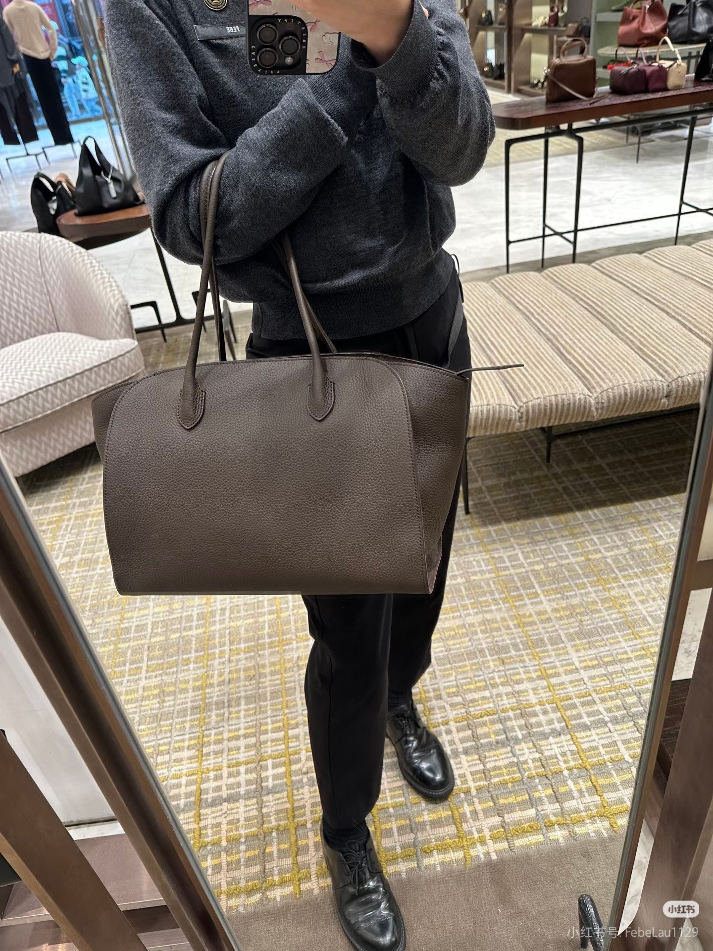 THE ROW Marlo 14🔥MASONI进口原厂皮，圆管状的手柄设计，手拎更加贴合舒适，充足容量，