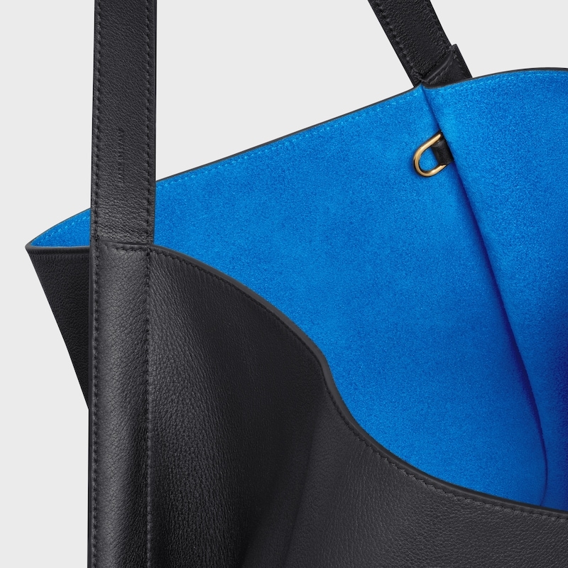 CUBE中号手袋(36X35.5X34厘米)牛皮革牛皮绒面革衬里金色饰面肩背1个主隔层1个内侧可拆卸拉链