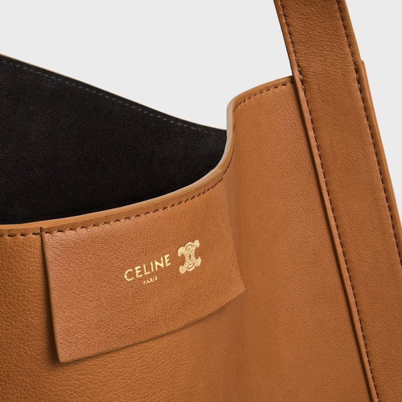 CUBE中号手袋(36X35.5X34厘米)牛皮革牛皮绒面革衬里金色饰面肩背1个主隔层1个内侧可拆卸拉链