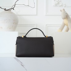 LP loro Piana L23 我觉得lP最好的尺寸出现了 在19和27之间的一个size,23cm! 适合所有身 LP loro Piana L23 我觉得lP最好的尺寸出现了 在19和27之间的一个size,23cm! 适合所有身