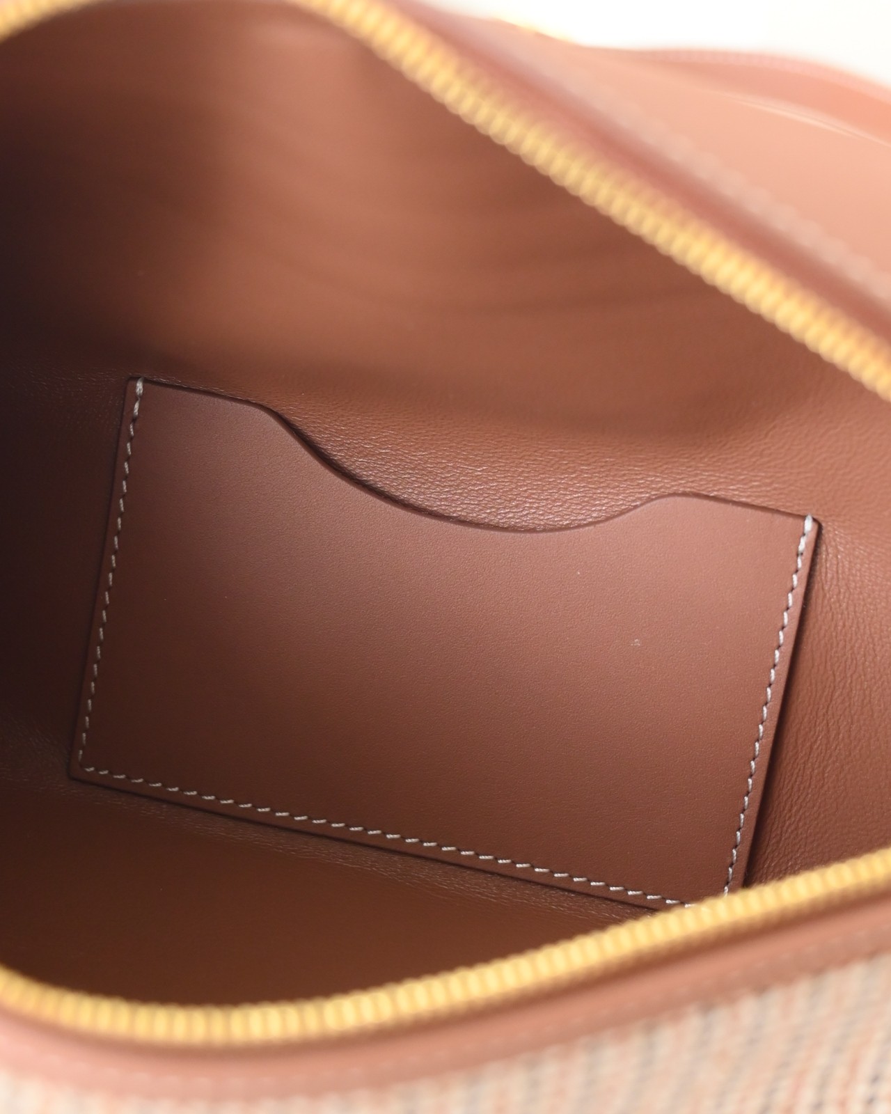 LP loro Piana L23  我觉得lP最好的尺寸出现了 在19和27之间的一个size，23cm！ 适合所有身