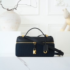 LP loro Piana L23 我觉得lP最好的尺寸出现了 在19和27之间的一个size,23cm! 适合所有身 LP loro Piana L23 我觉得lP最好的尺寸出现了 在19和27之间的一个size,23cm! 适合所有身