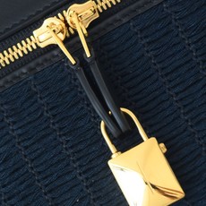 LP loro Piana L23 我觉得lP最好的尺寸出现了 在19和27之间的一个size,23cm! 适合所有身 LP loro Piana L23 我觉得lP最好的尺寸出现了 在19和27之间的一个size,23cm! 适合所有身