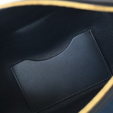 LP loro Piana L23 我觉得lP最好的尺寸出现了 在19和27之间的一个size,23cm! 适合所有身 LP loro Piana L23 我觉得lP最好的尺寸出现了 在19和27之间的一个size,23cm! 适合所有身