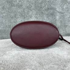 SOFT TRIOMPHE水桶包 ,尺寸(41X33X17厘米)羊皮革,牛剖层革衬里金色饰面斜挎和肩背 TRIOMPHE SOFT TRIOMPHE水桶包 ,尺寸(41X33X17厘米)羊皮革,牛剖层革衬里金色饰面斜挎和肩背 TRIOMPHE