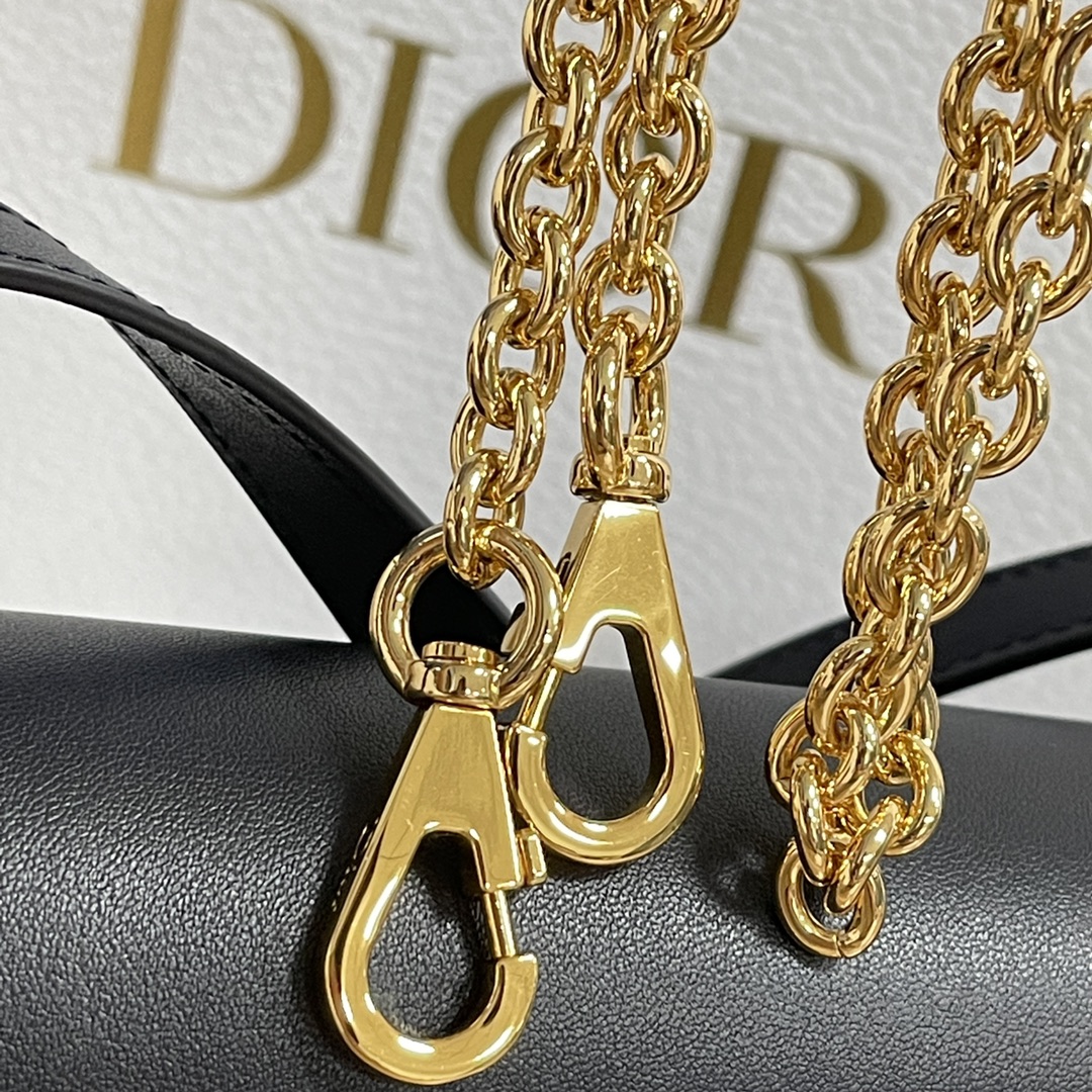 Dior Advanced inspection details