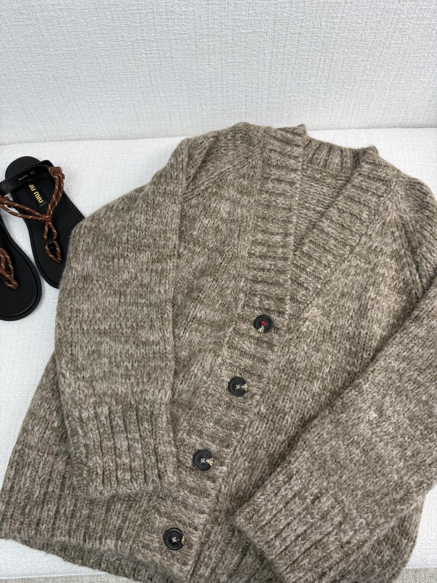 Fashionable Female Suit with Soft Shells and Stylish Details