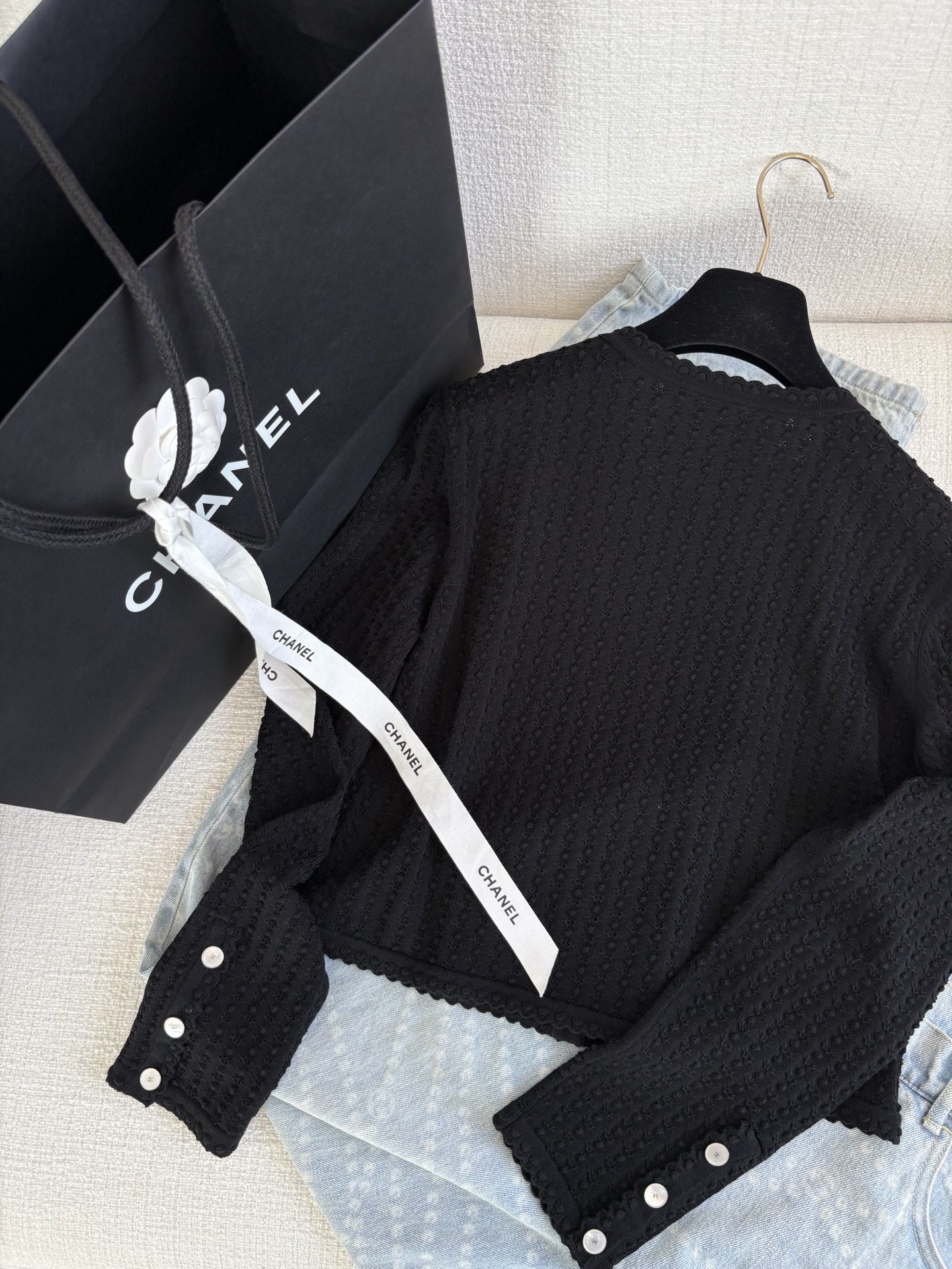 Sophisticated P1127 Female Suit with Hidden Money and White Tweeds Review - 图片 7