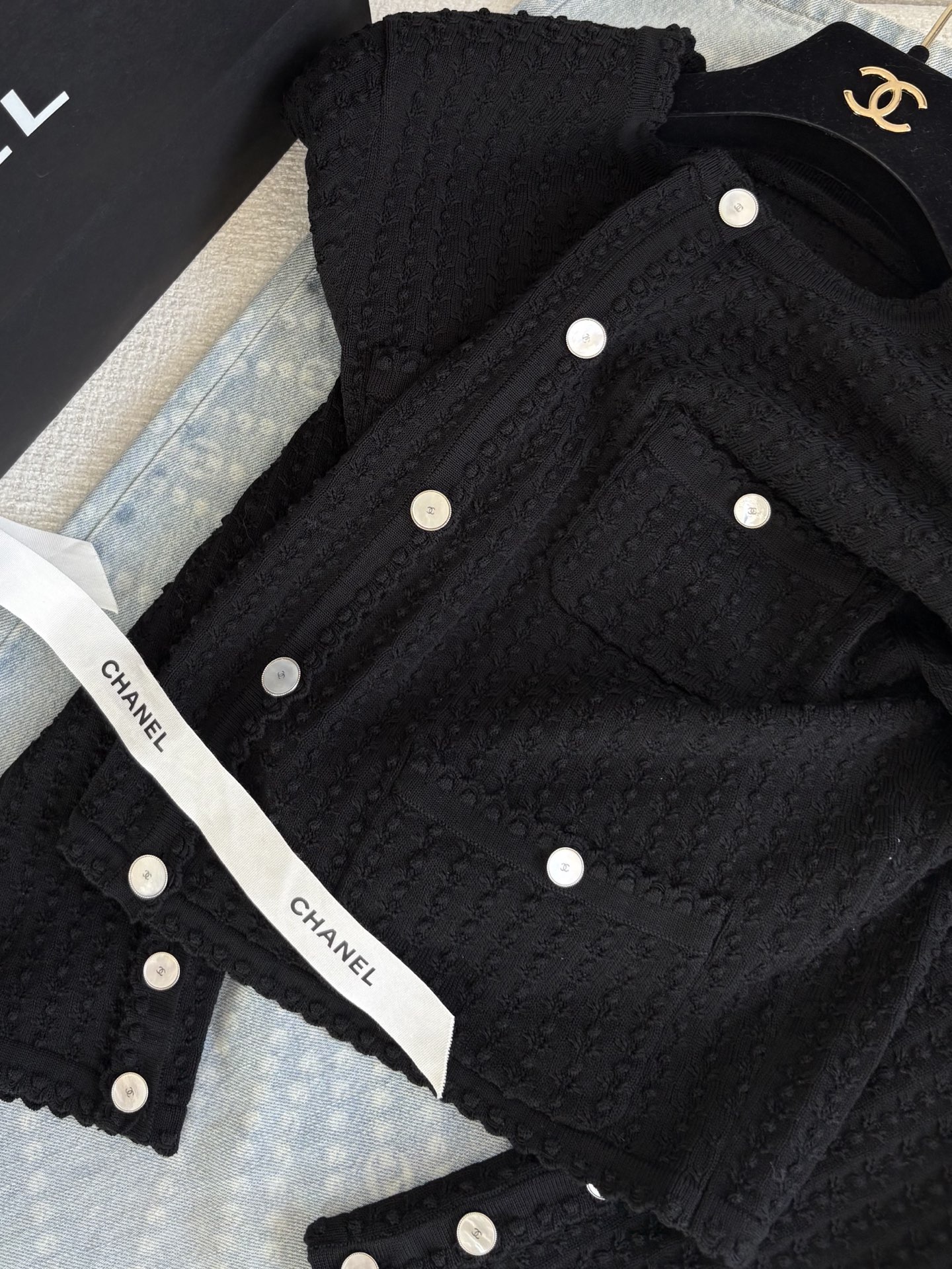 Sophisticated P1127 Female Suit with Hidden Money and White Tweeds Review - 图片 5