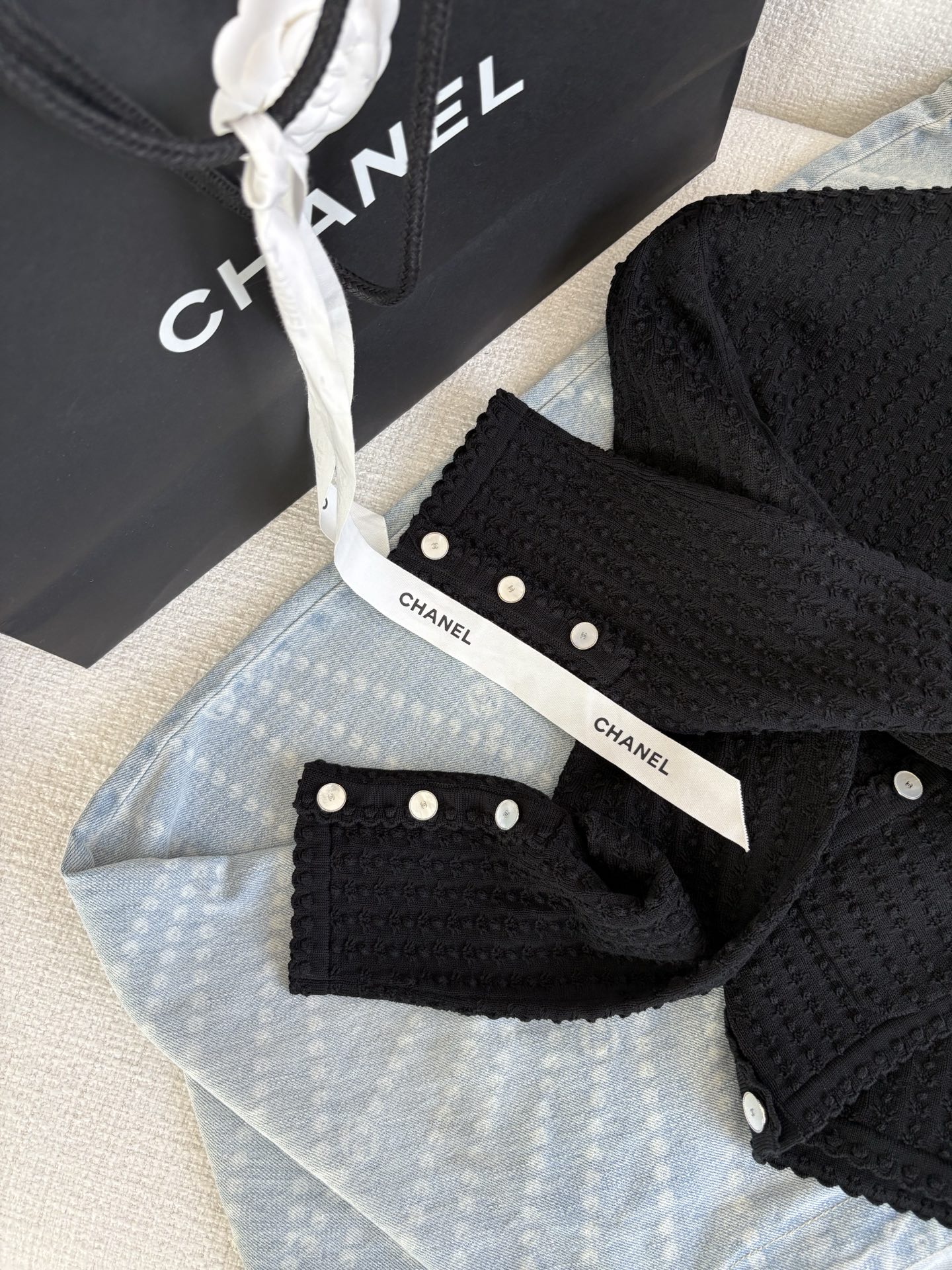 Sophisticated P1127 Female Suit with Hidden Money and White Tweeds Review - 图片 6