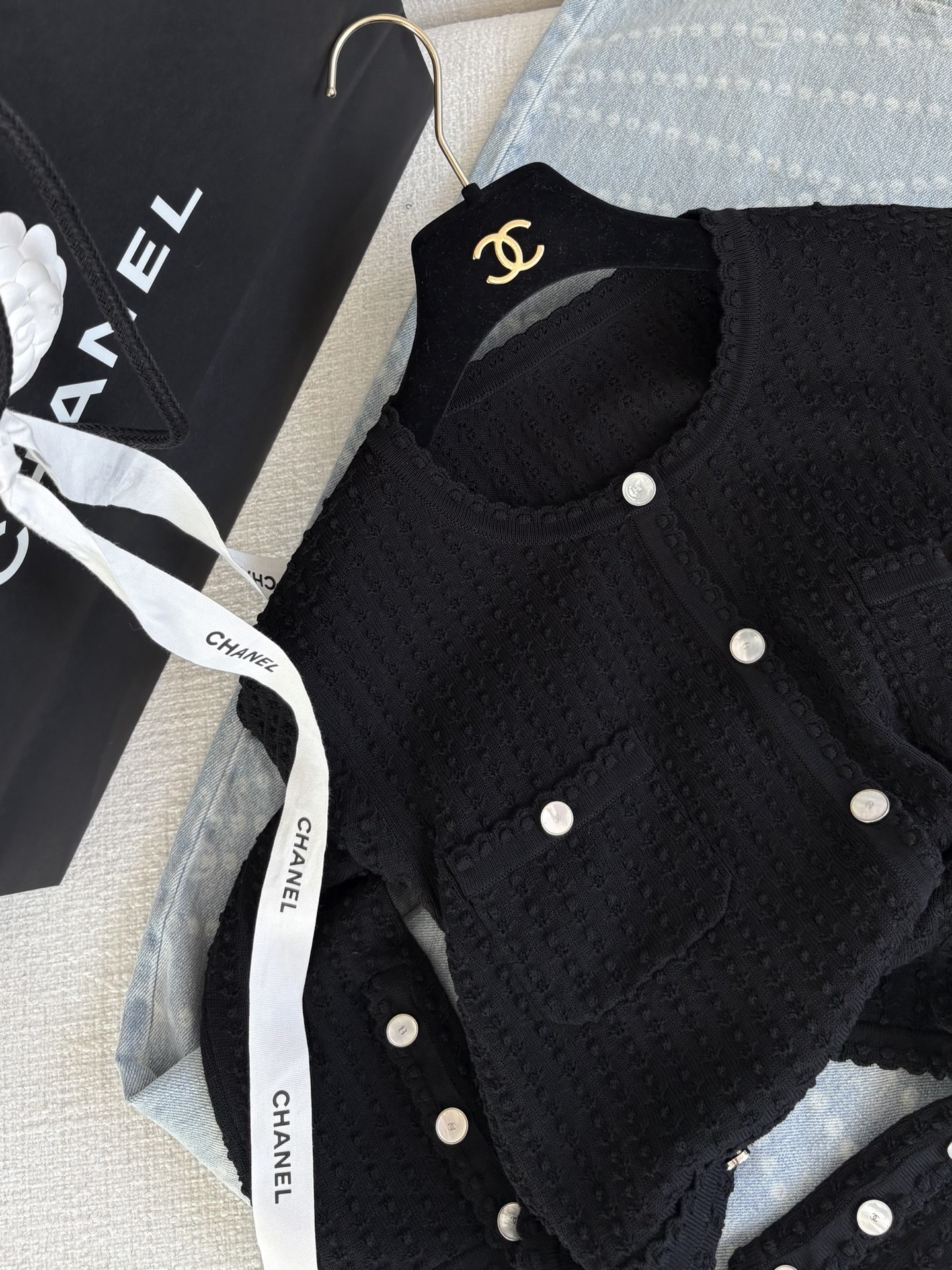 Sophisticated P1127 Female Suit with Hidden Money and White Tweeds Review - 图片 2