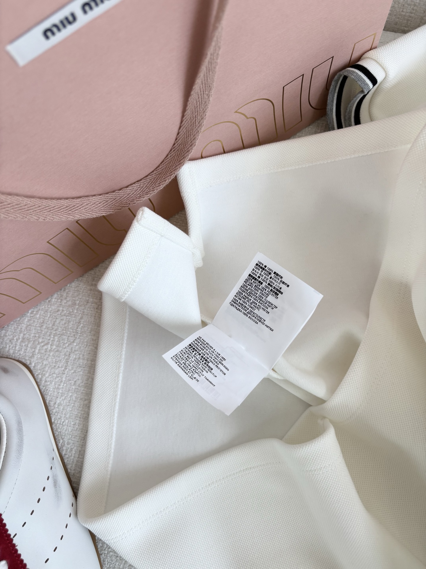 P528 Original Women’s Suit and Polo Dress with Exclusive Fabric and Clean Details - 图片 6