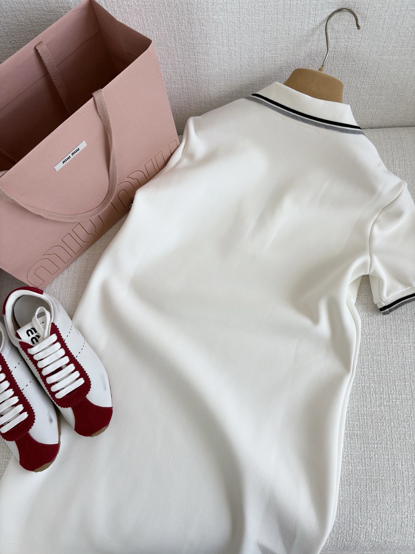 P528 Original Women’s Suit and Polo Dress with Exclusive Fabric and Clean Details - 图片 7