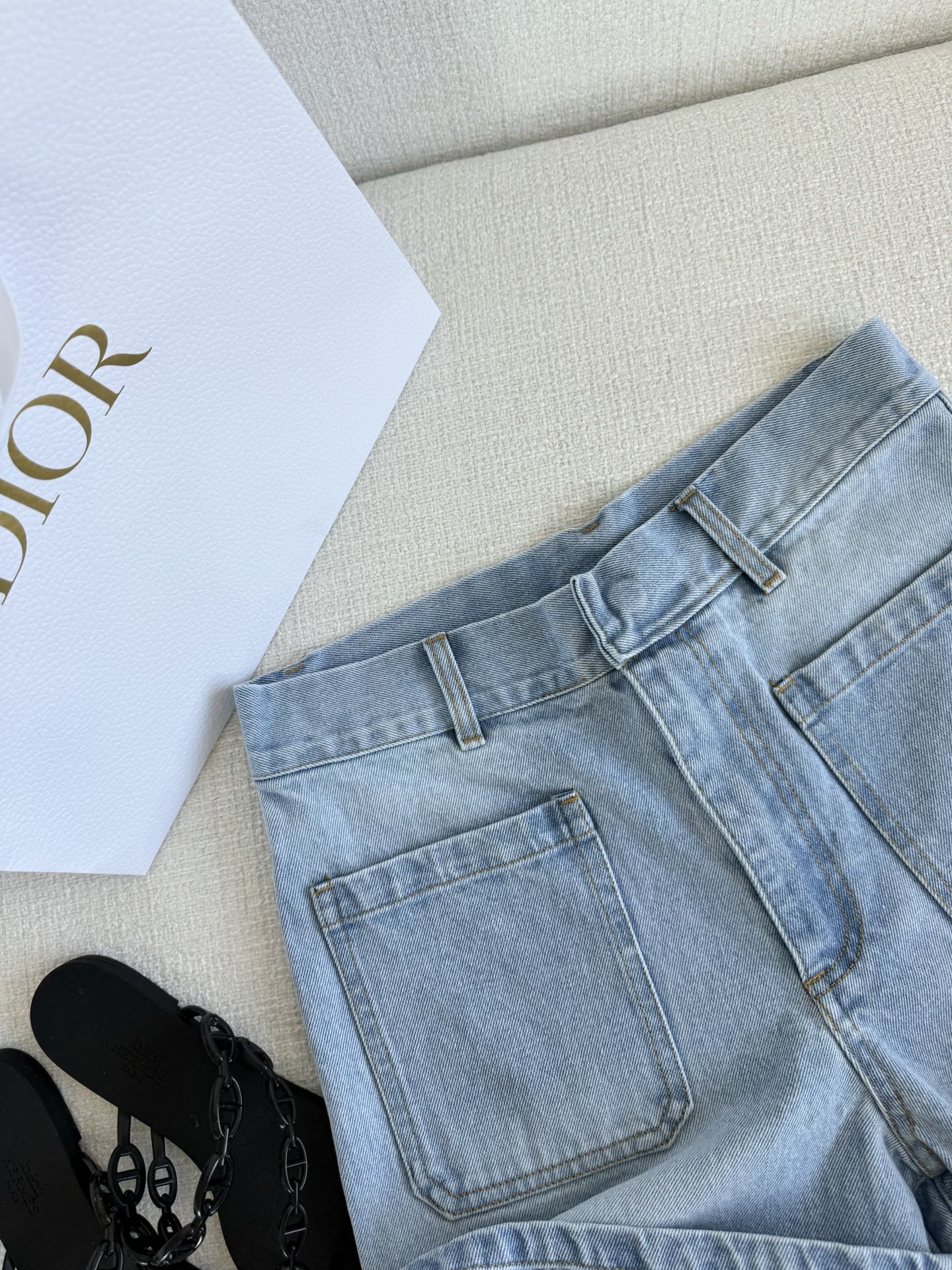 Stylish P588 Female Suit with Jeans Pockets and Floral Details for a Unique Look - 图片 2