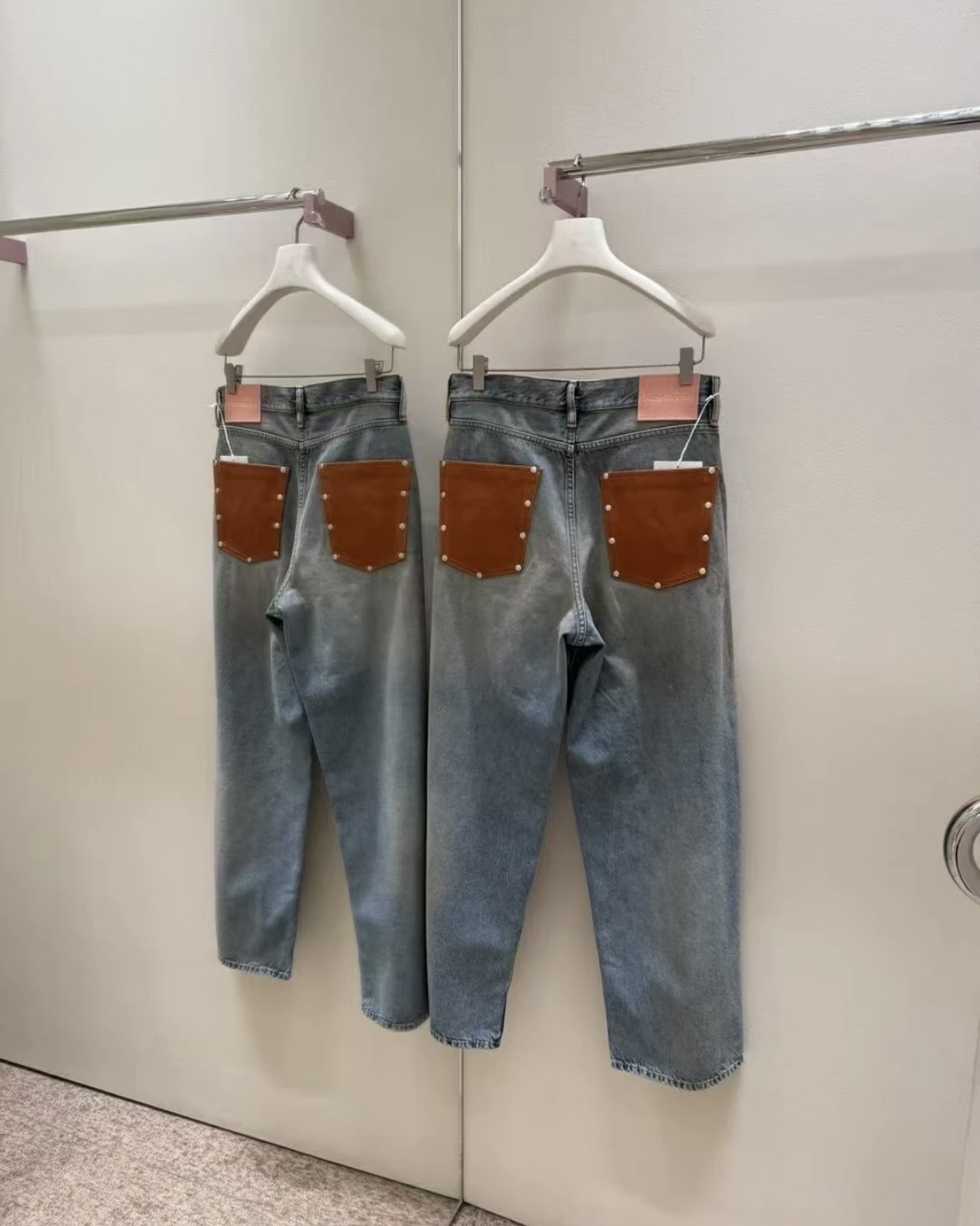 The more special the jeans I like. Especially the leather pocket. I love it so much. - 图片 5